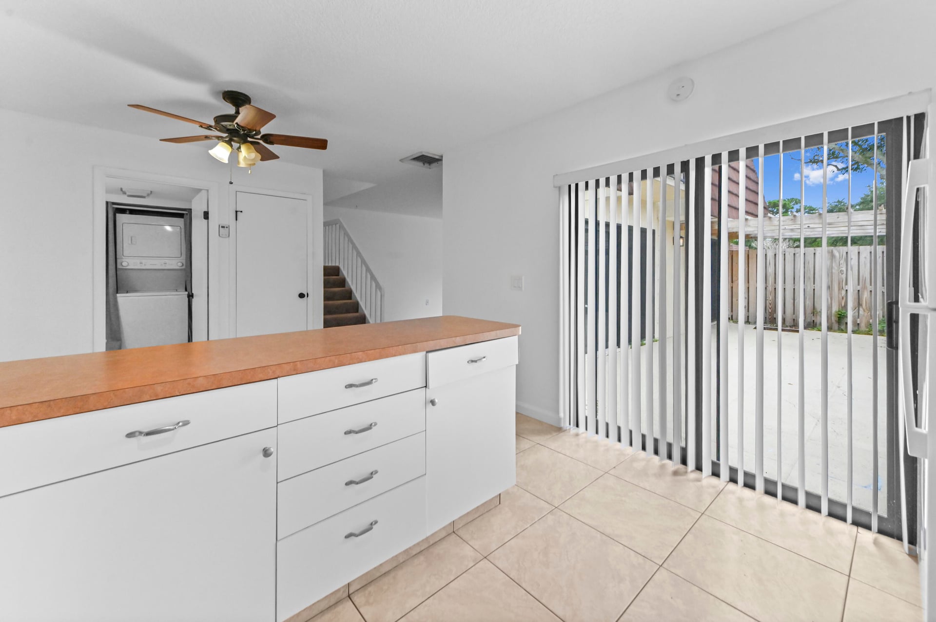 Residence photo 6
