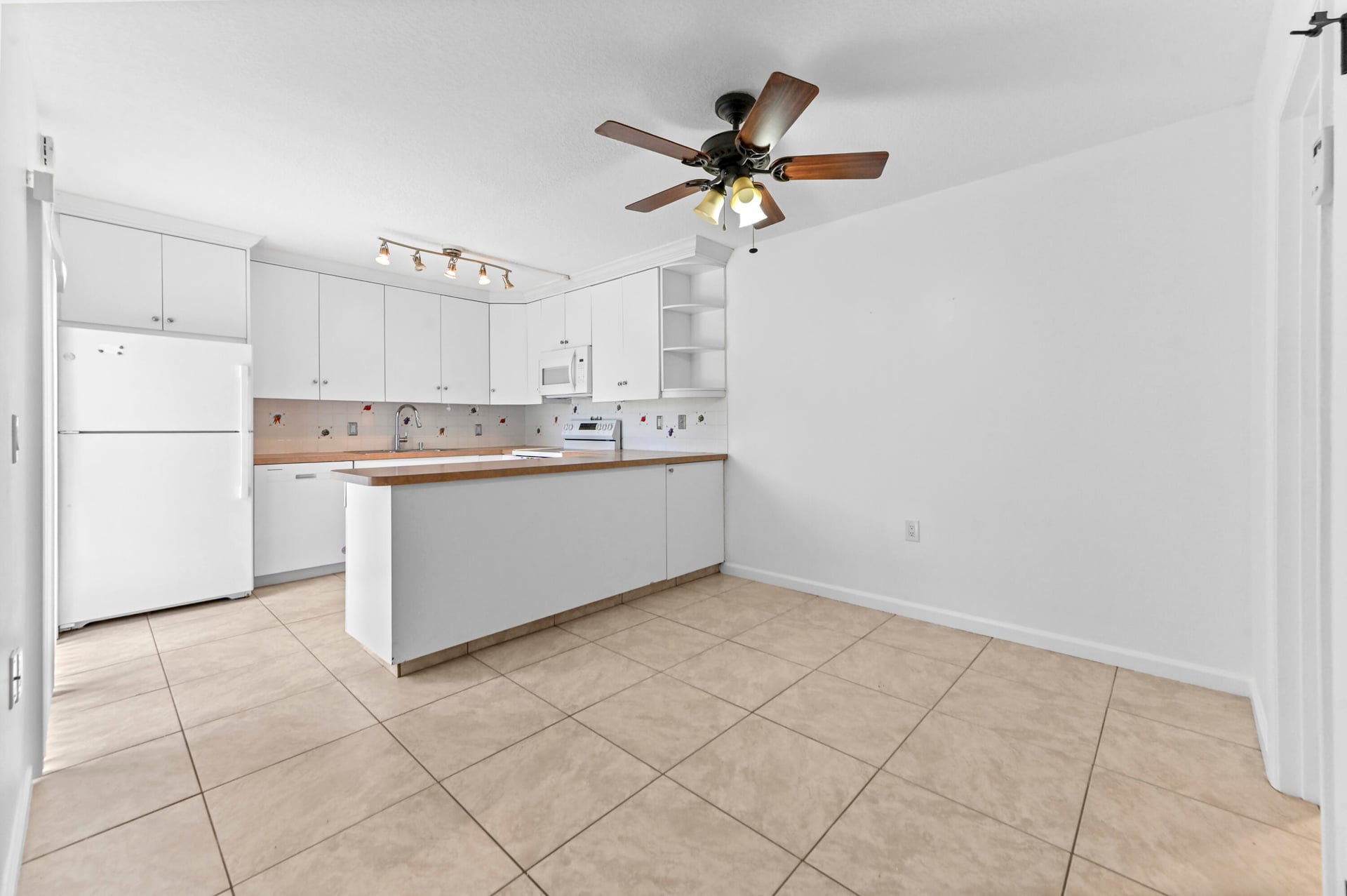  Residence photo 8