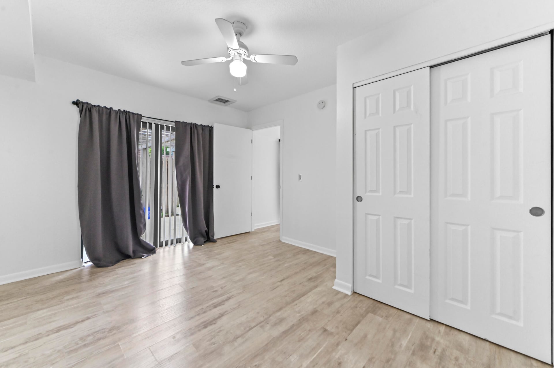  Residence photo 15