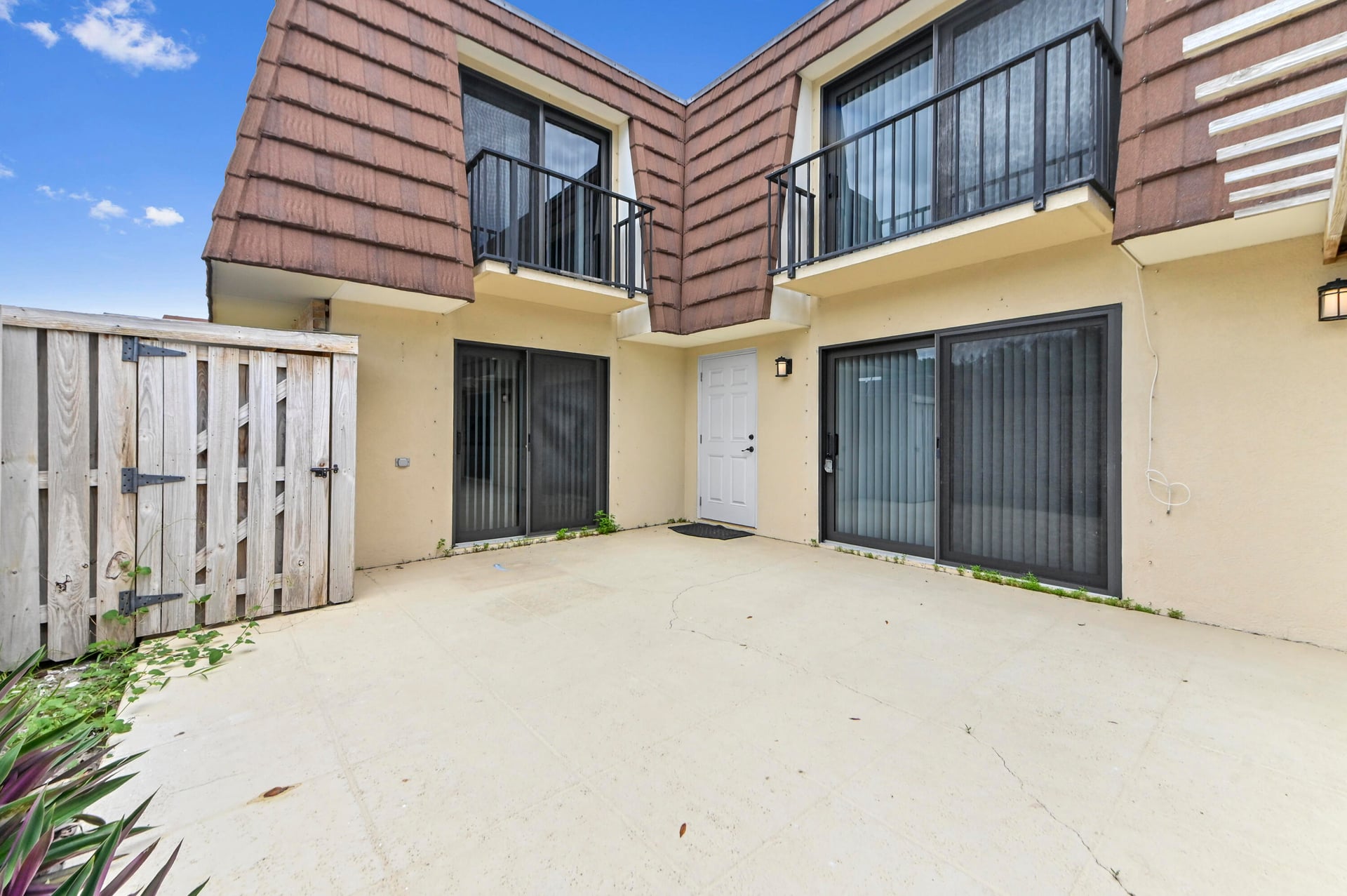  Residence photo 23