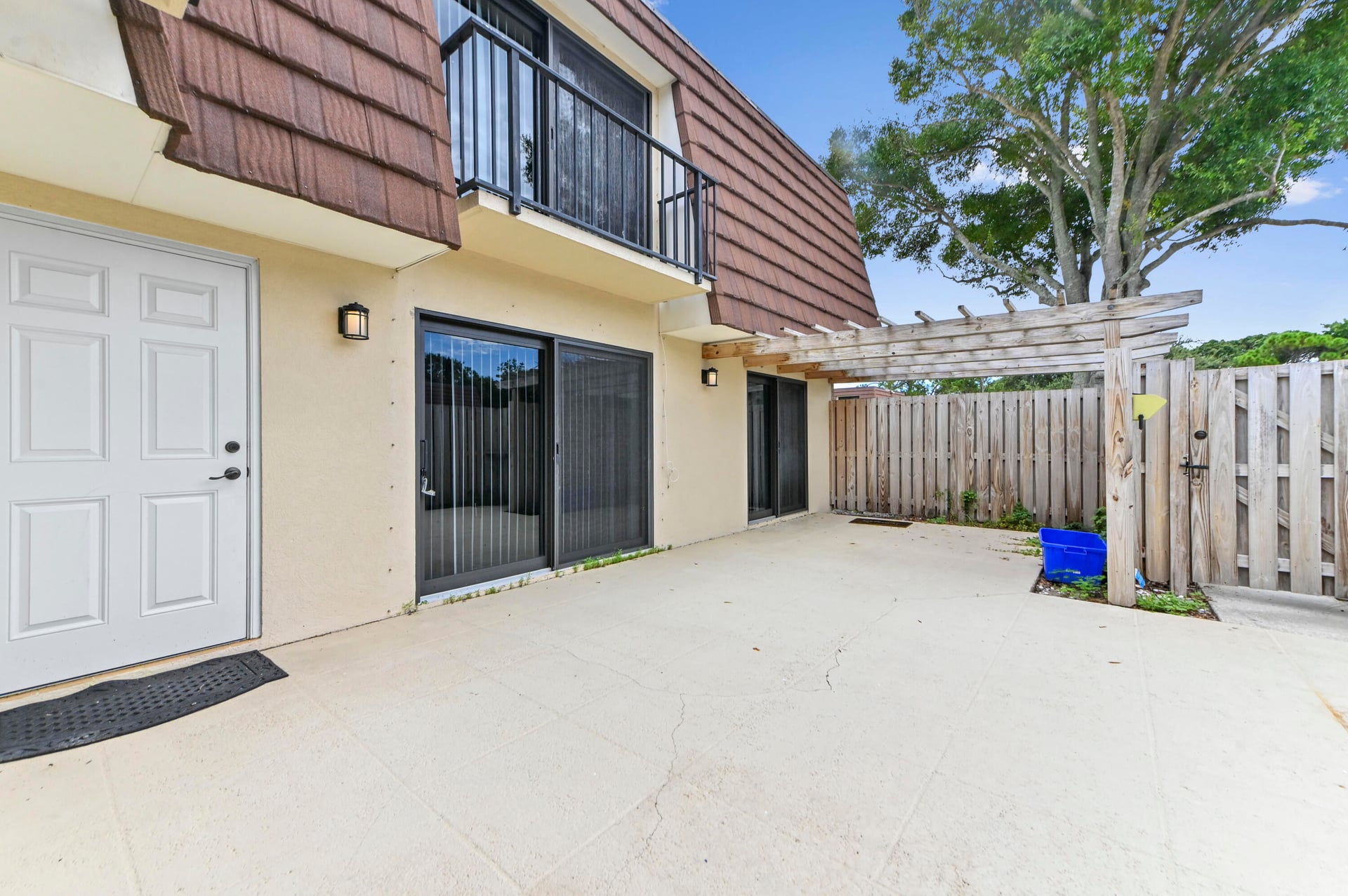  Residence photo 24