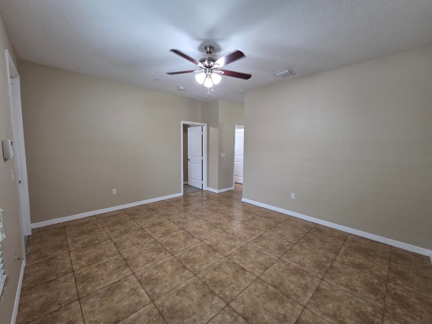 Residence photo 4
