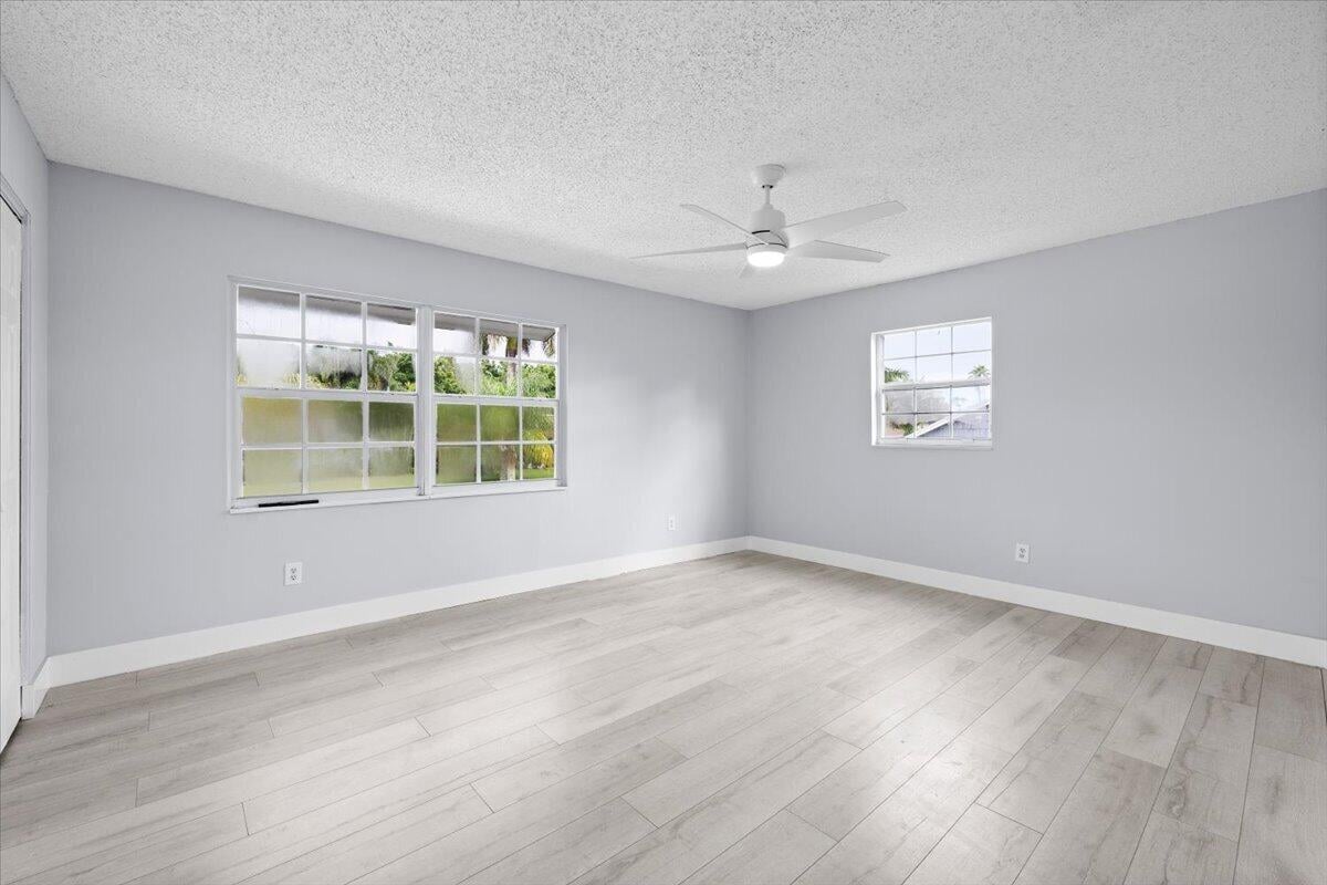 Residence photo 33