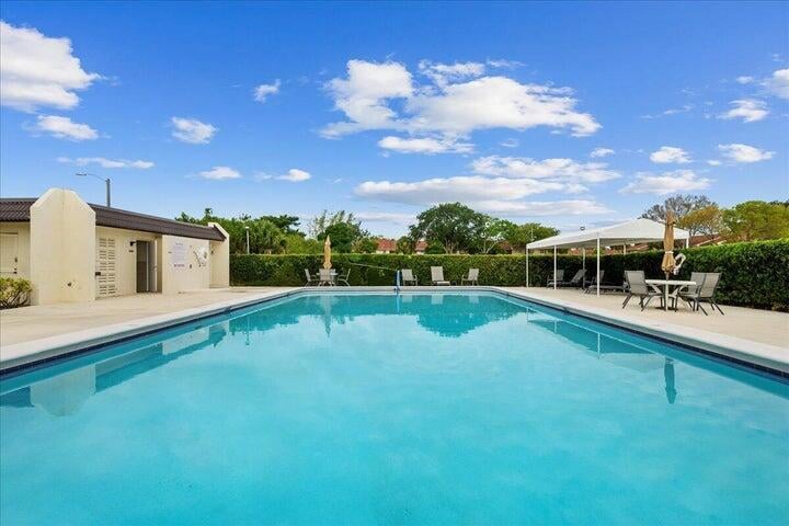  Residence photo 4