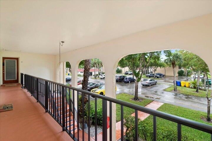  Residence photo 9
