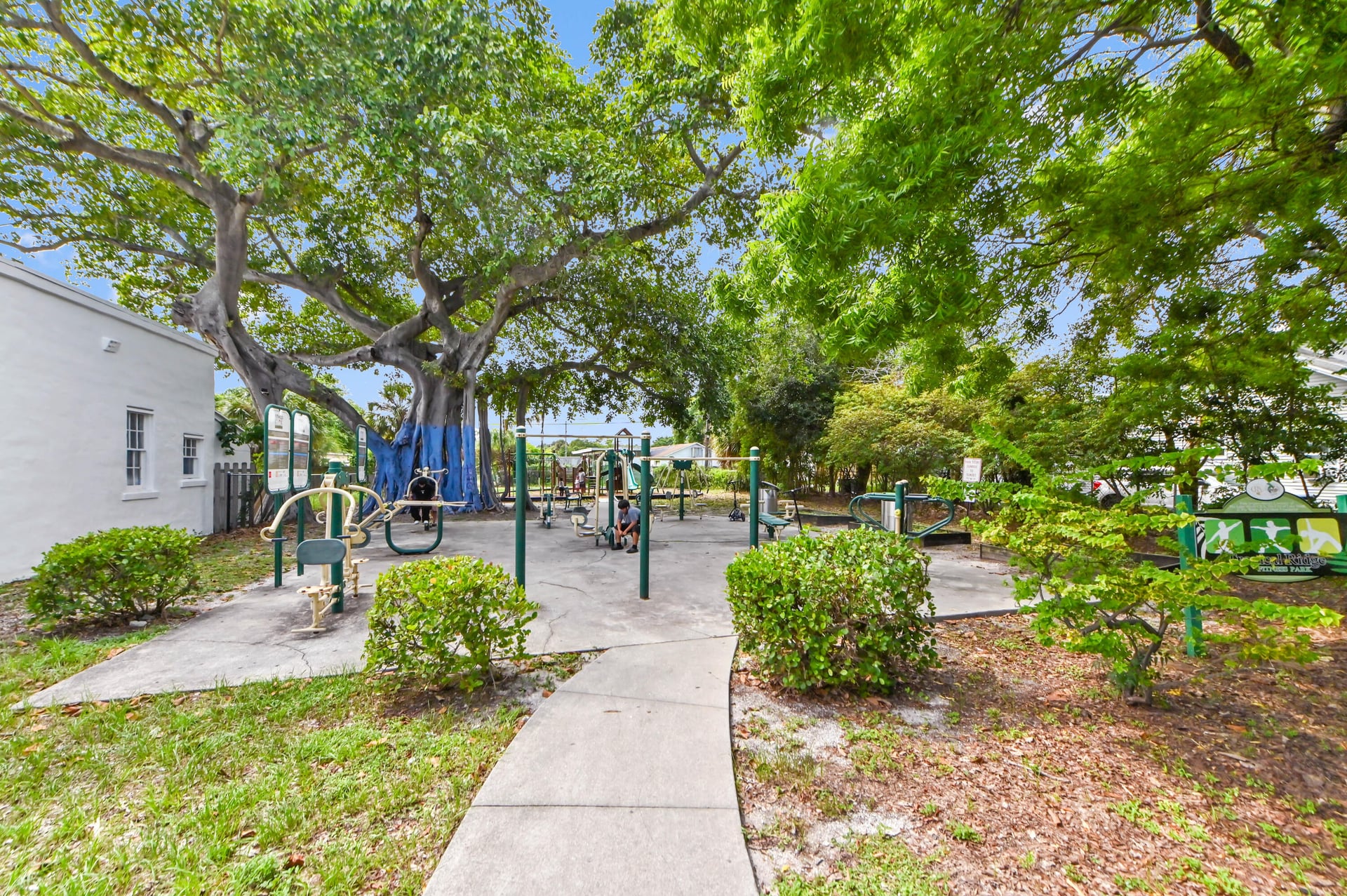  Residence photo 30