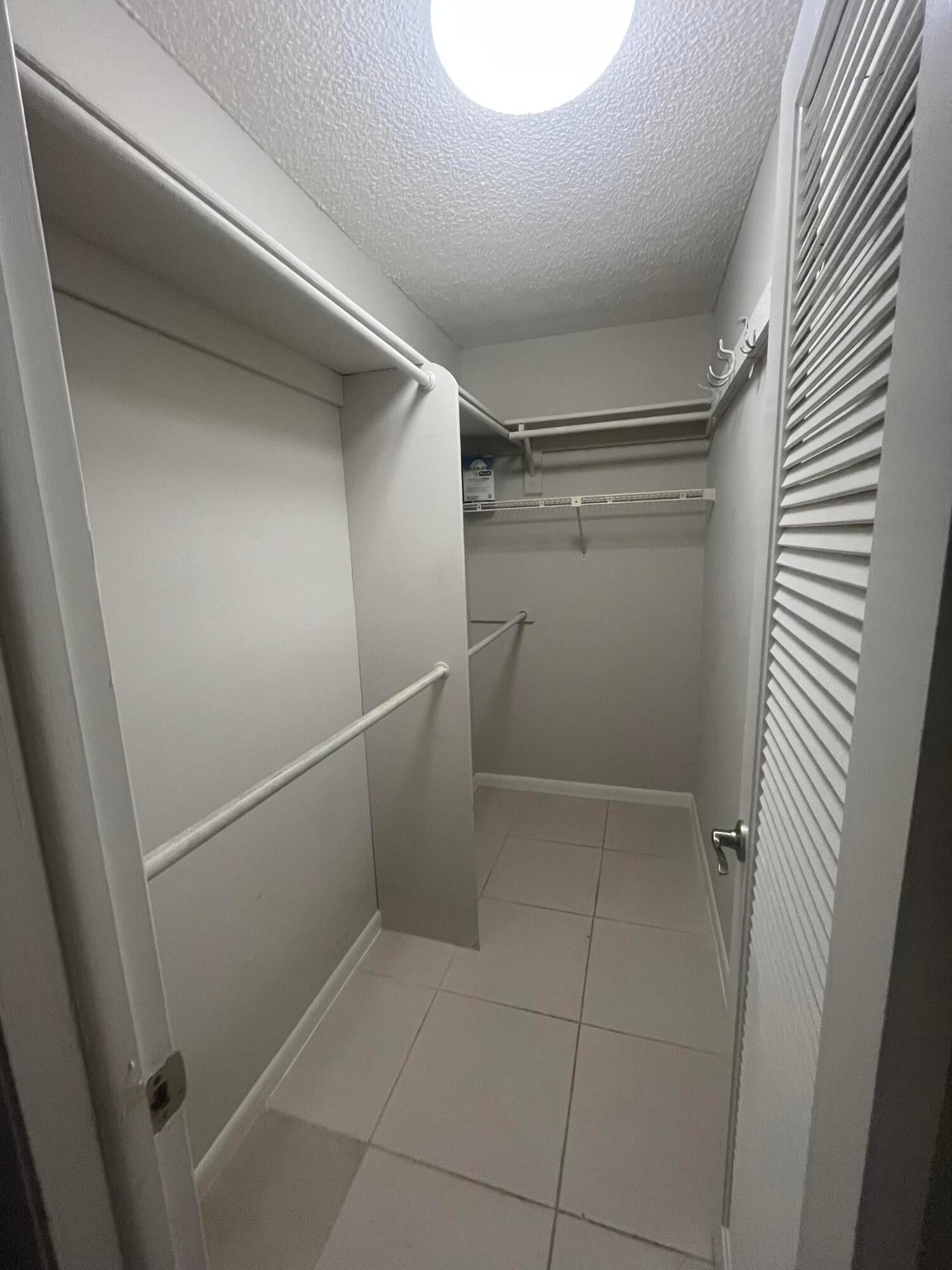 Residence photo 12