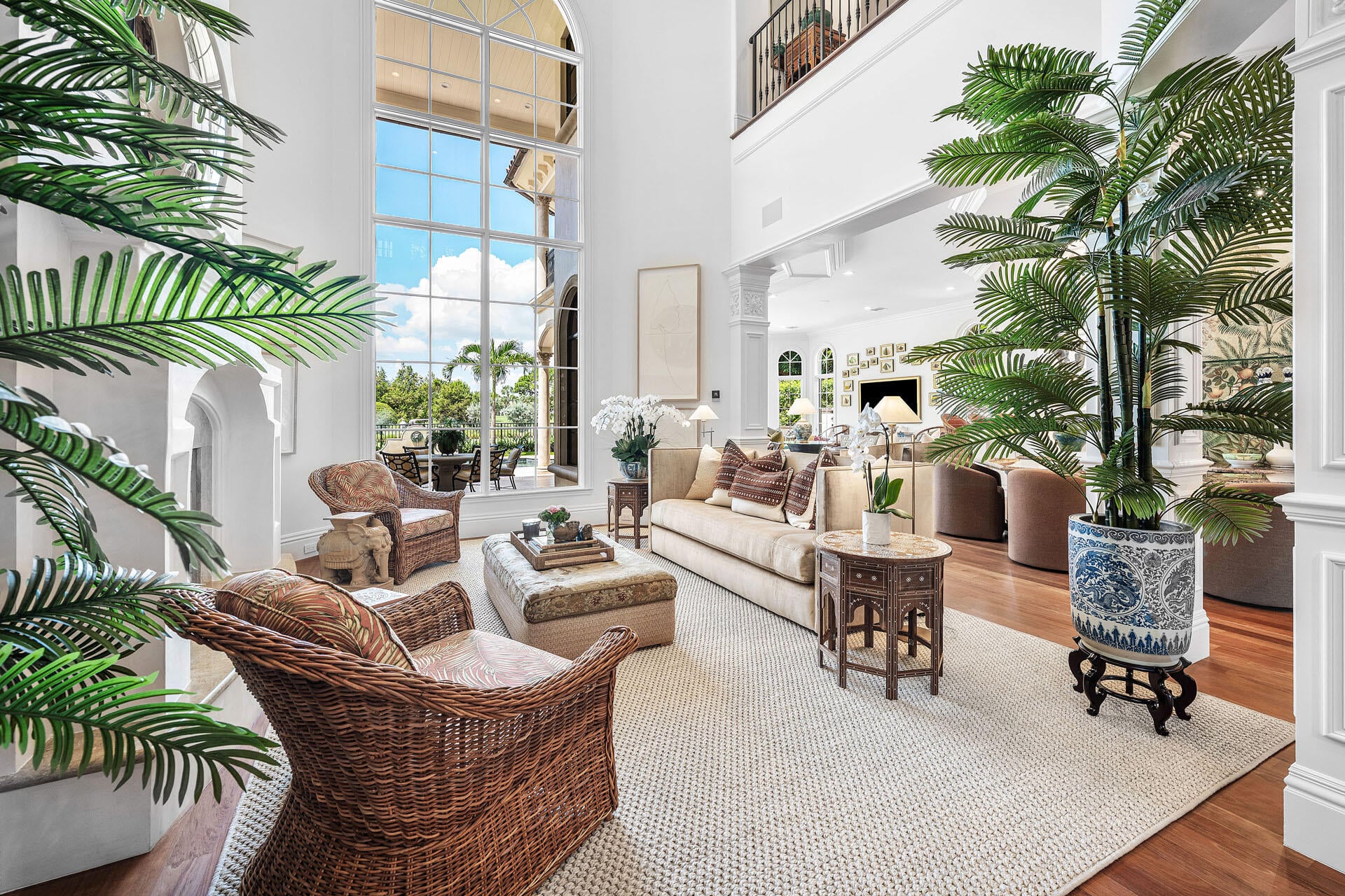 Royal Palm Yacht and Country Club Residence photo 12