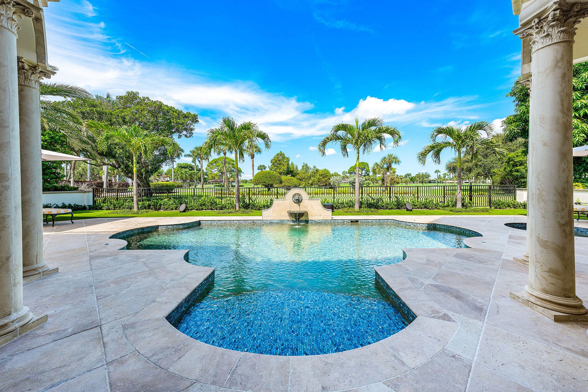 Royal Palm Yacht and Country Club Residence photo 18