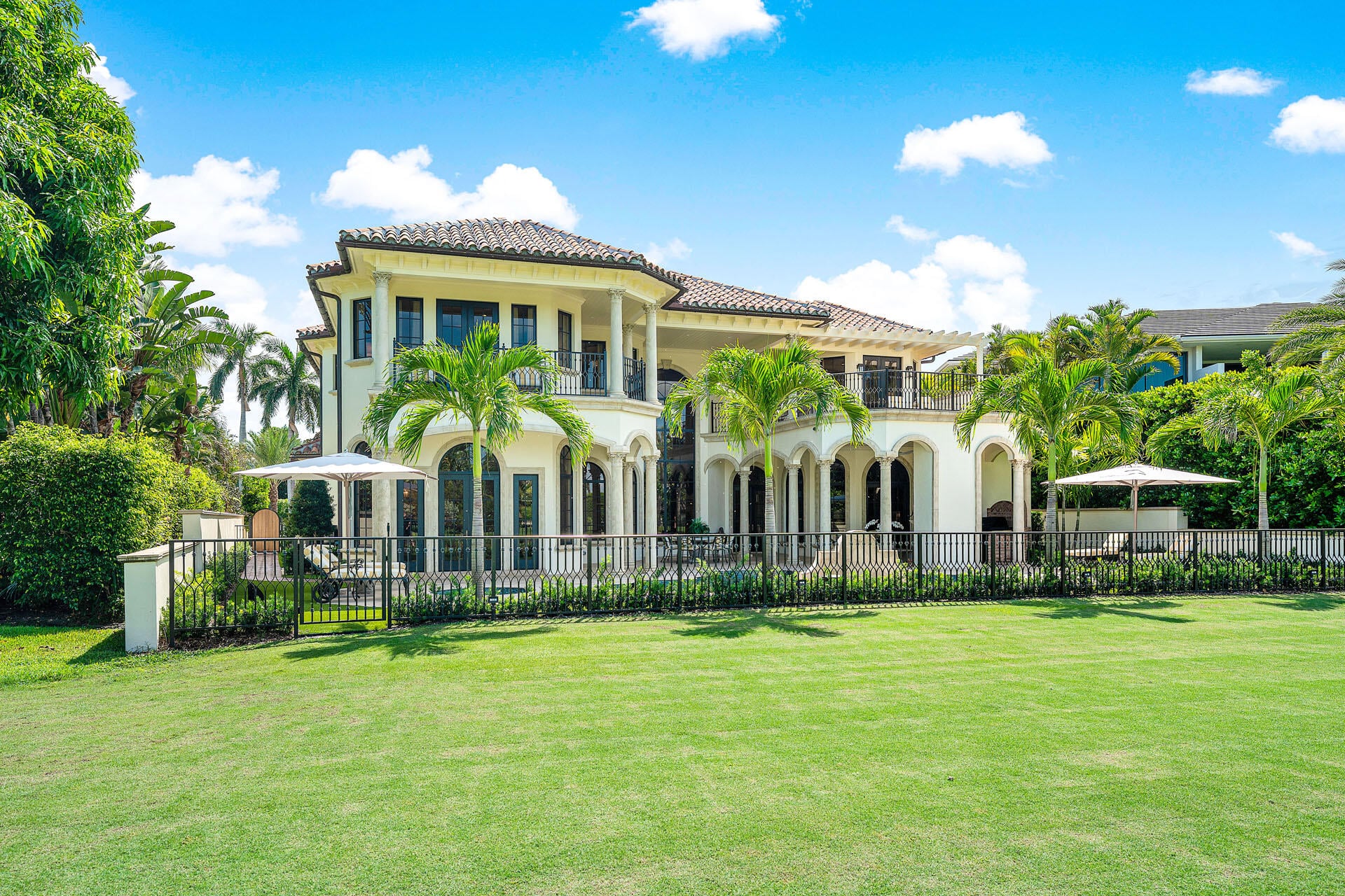 Royal Palm Yacht and Country Club Residence photo 26