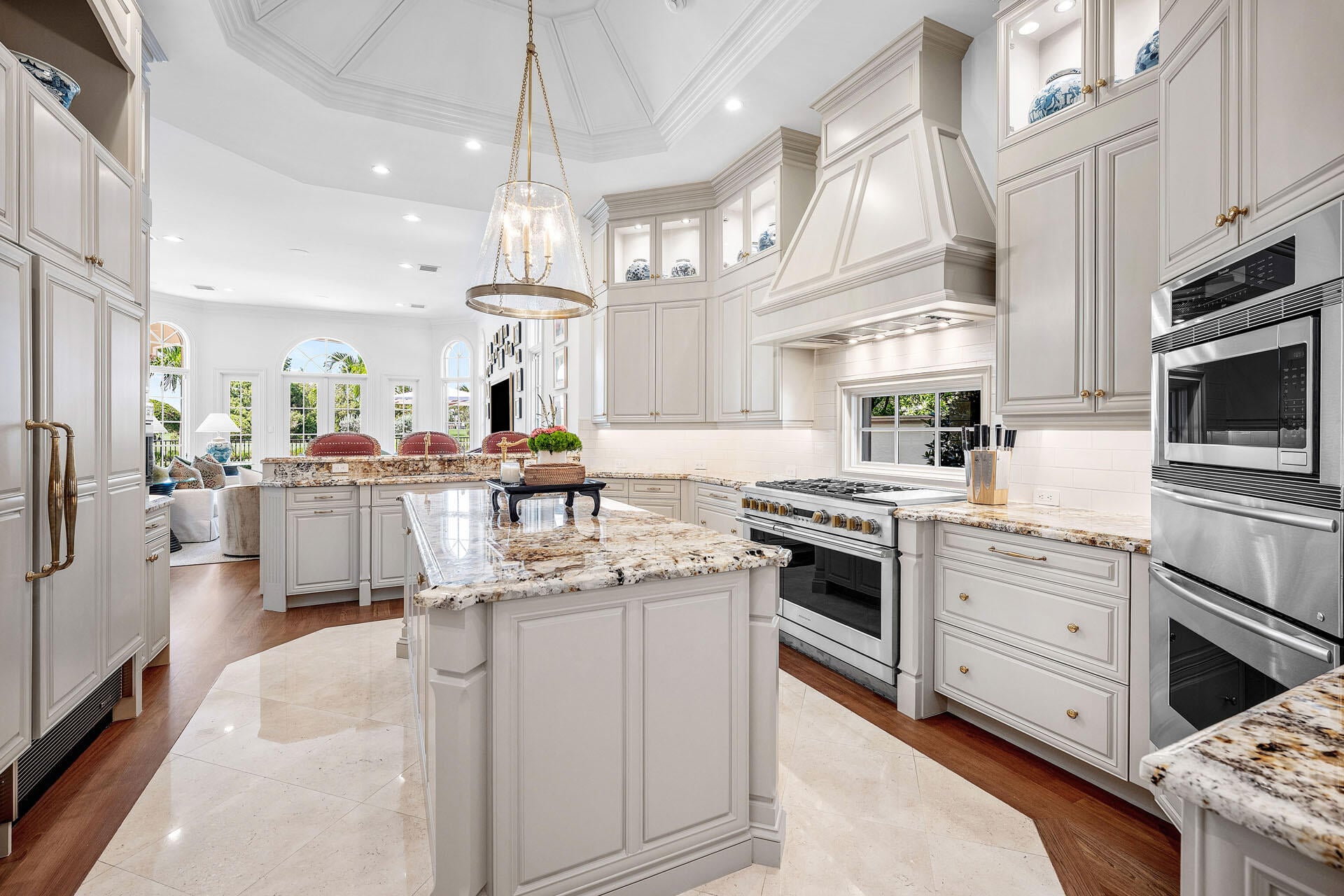 Royal Palm Yacht and Country Club Residence photo 29