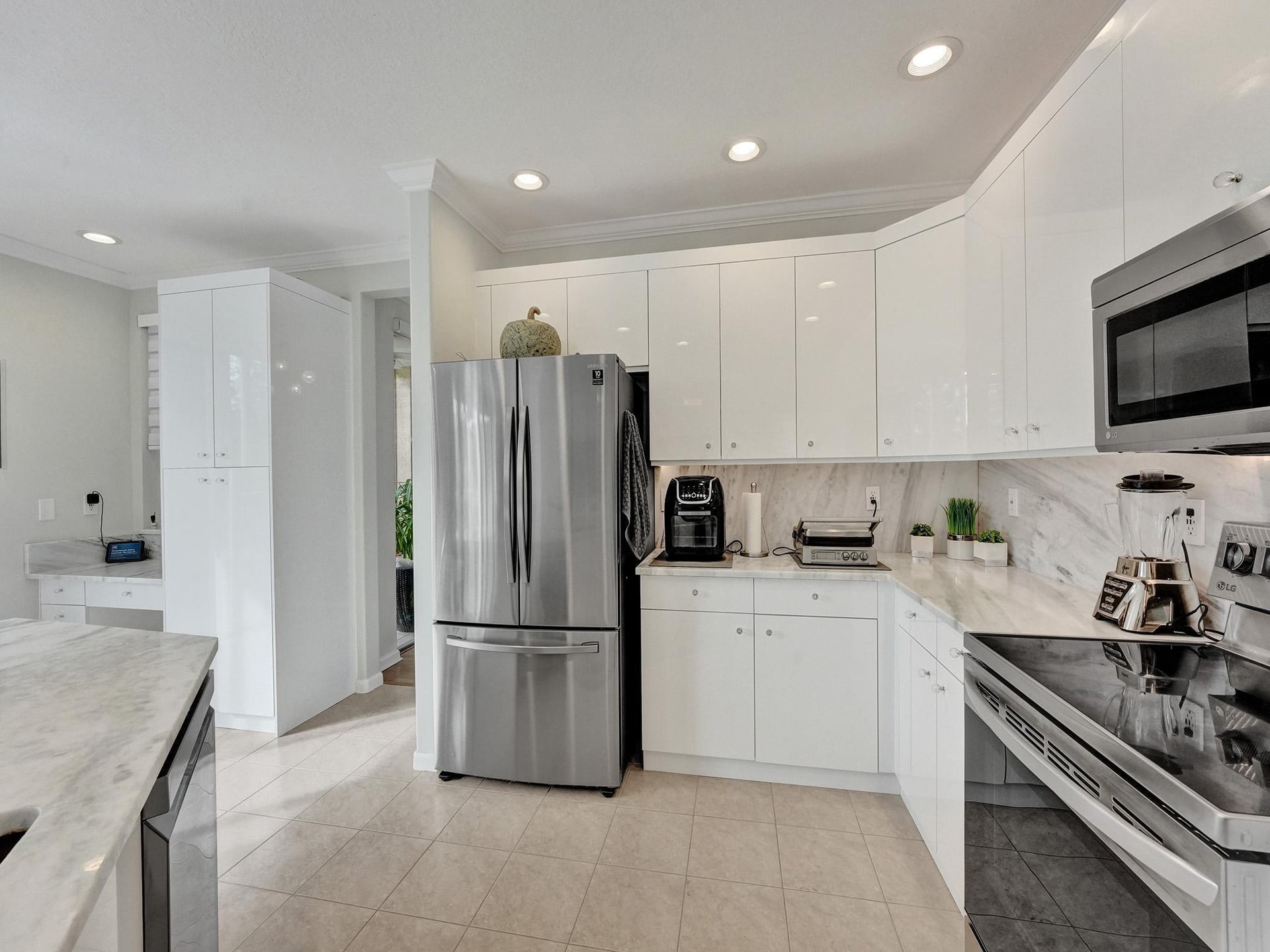  Residence photo 6