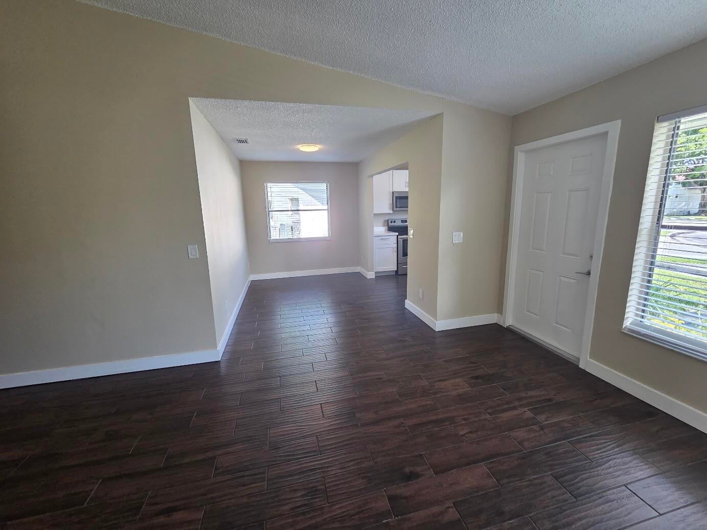  Residence photo 4