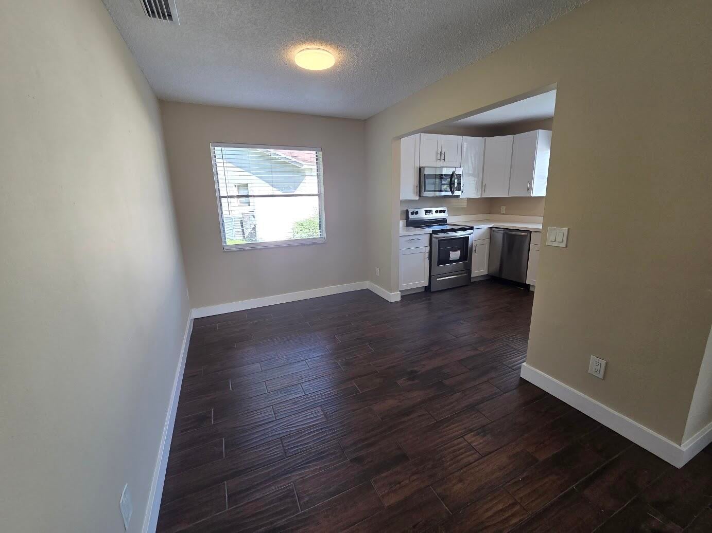  Residence photo 5