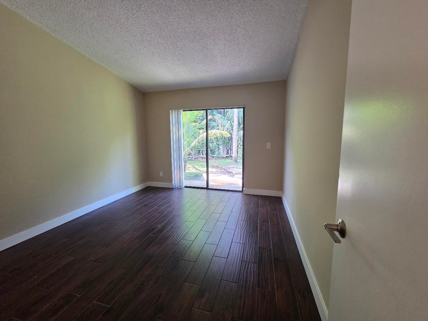  Residence photo 15