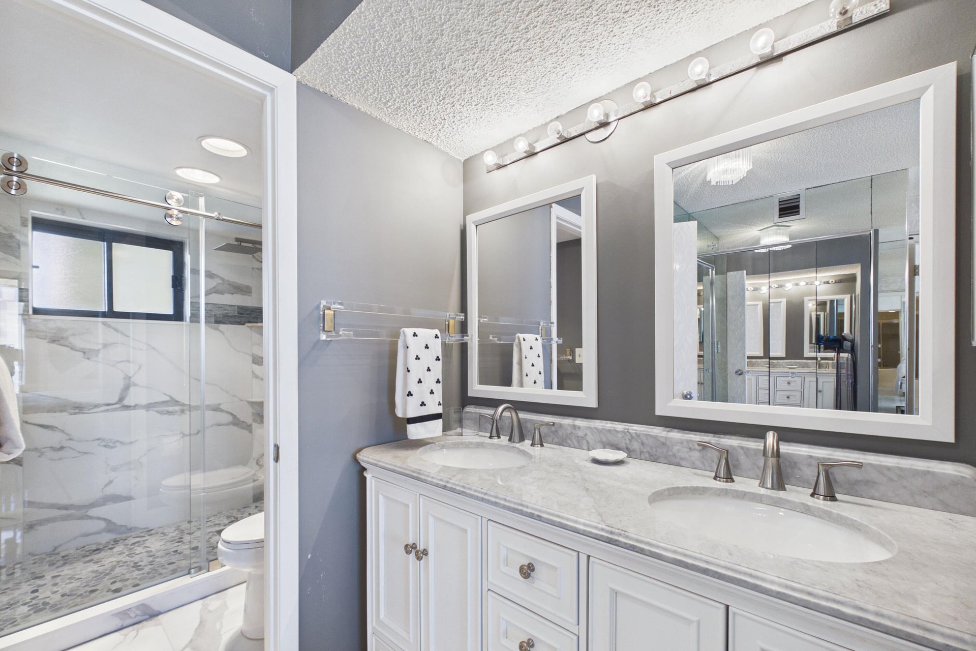 Unit 1208 photo 12