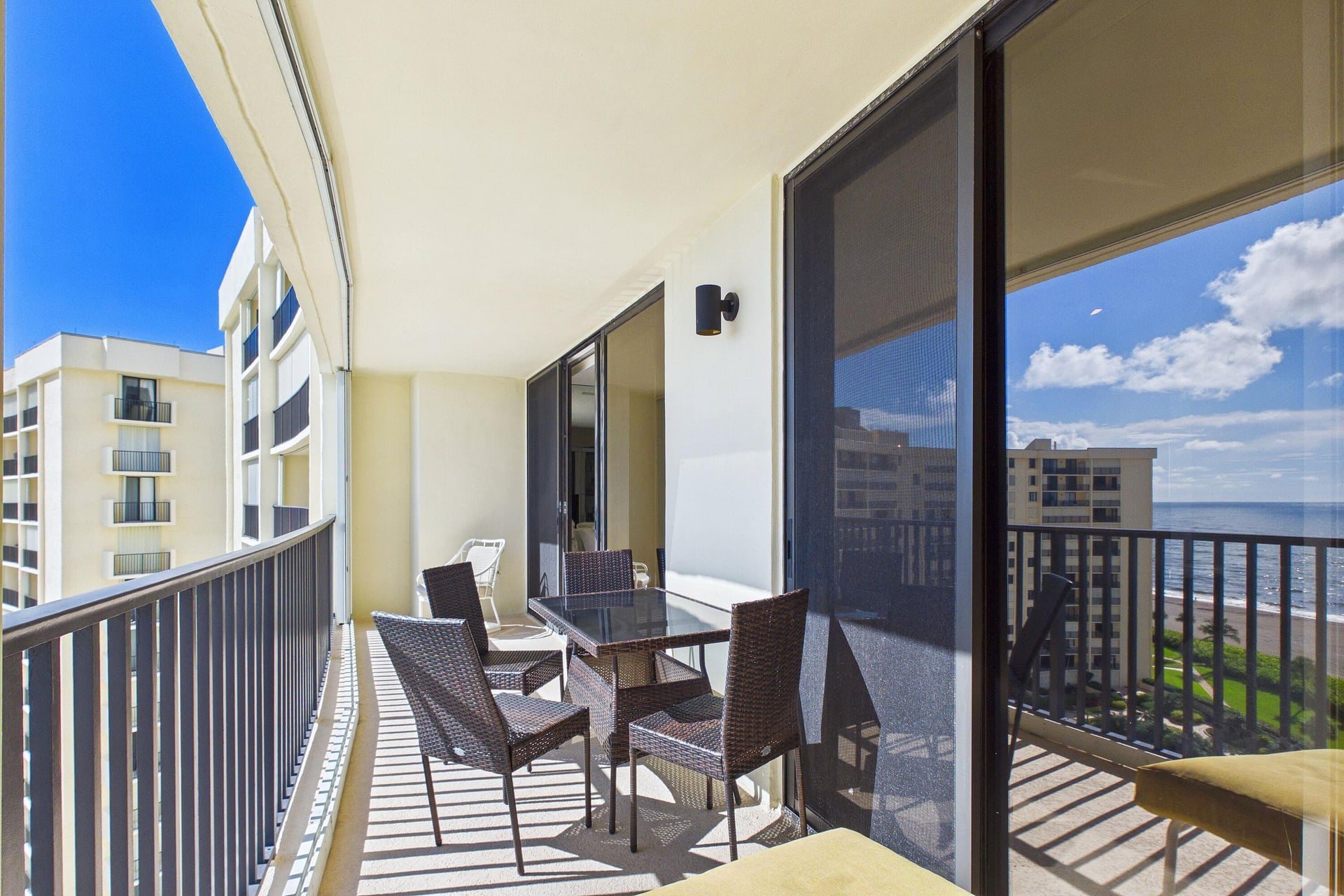 Unit 1208 photo 17