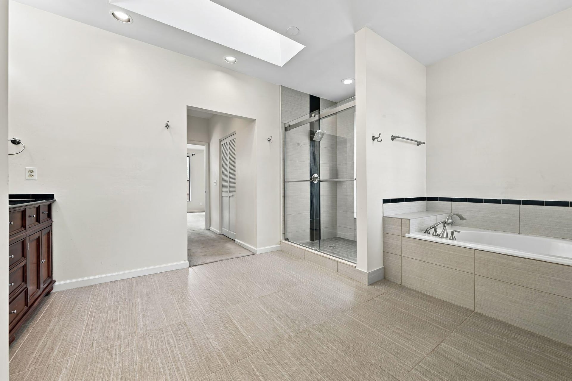  Residence photo 30