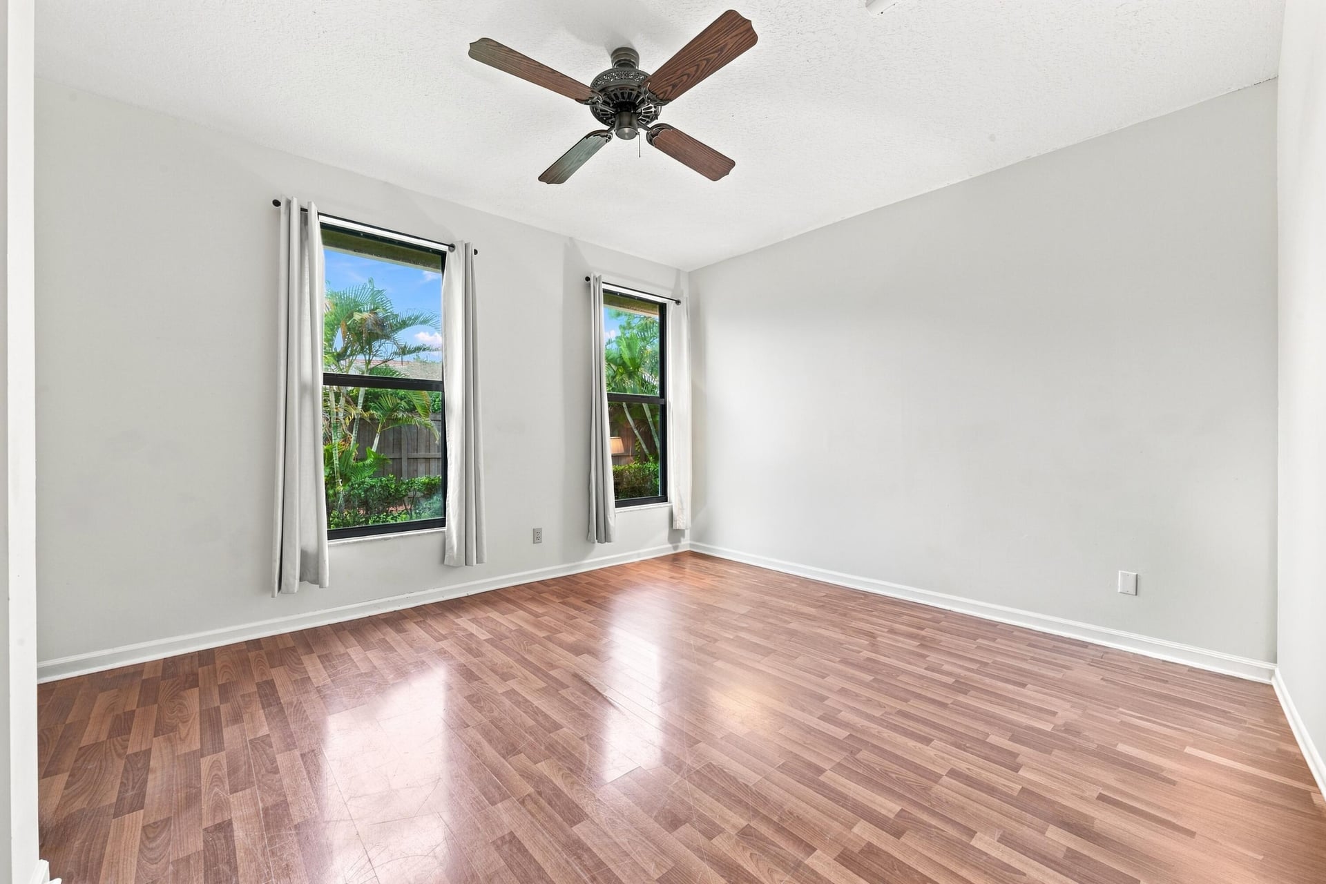  Residence photo 36