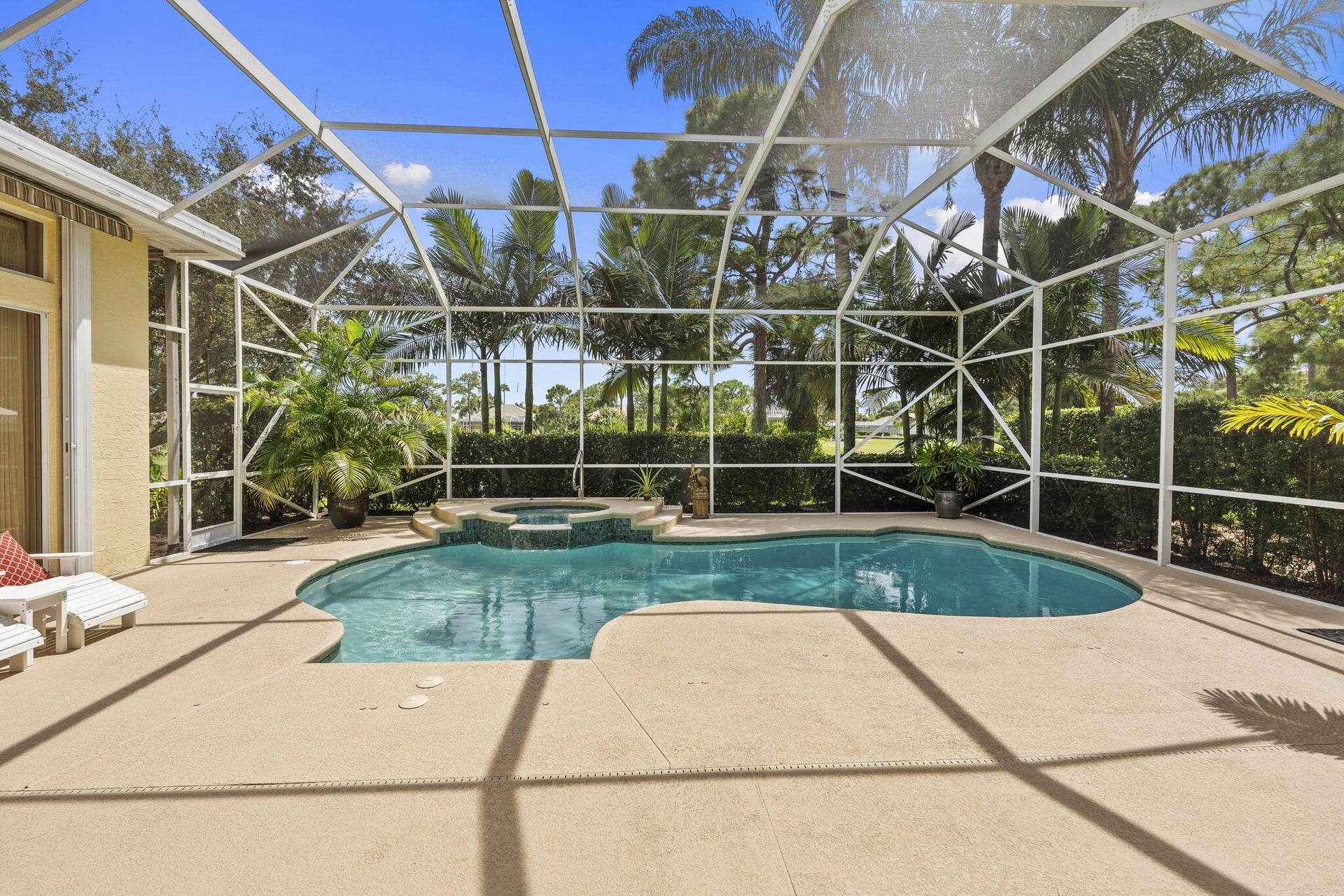 Monarch Country Club Residence photo 5