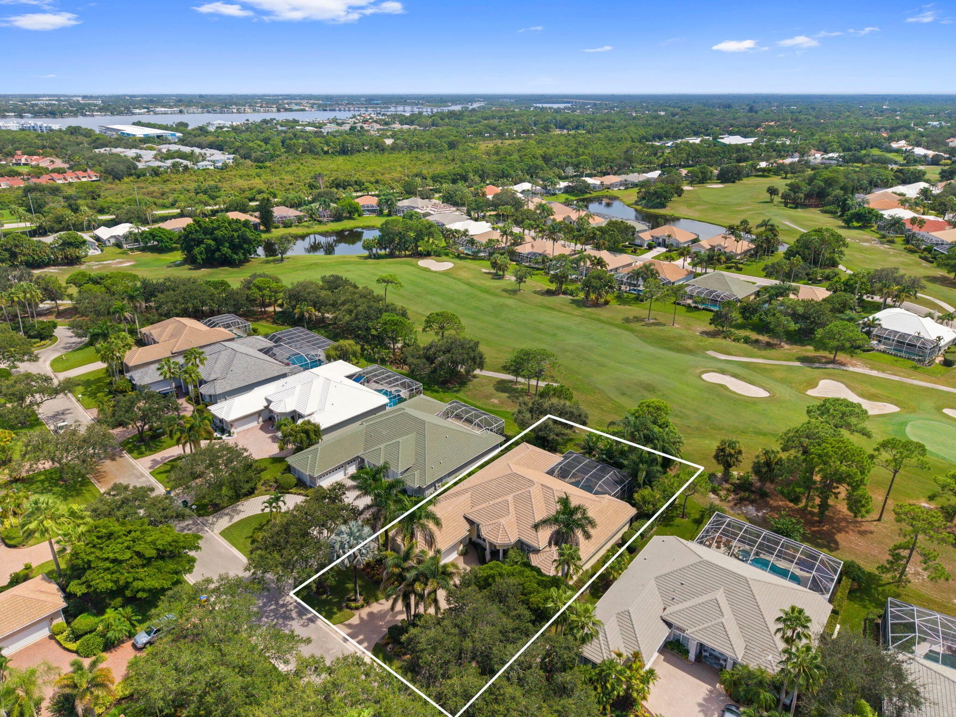 Monarch Country Club Residence photo 16