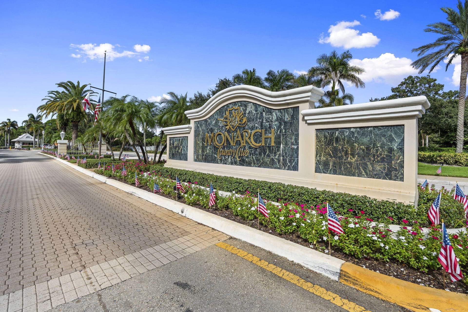 Monarch Country Club Residence photo 17