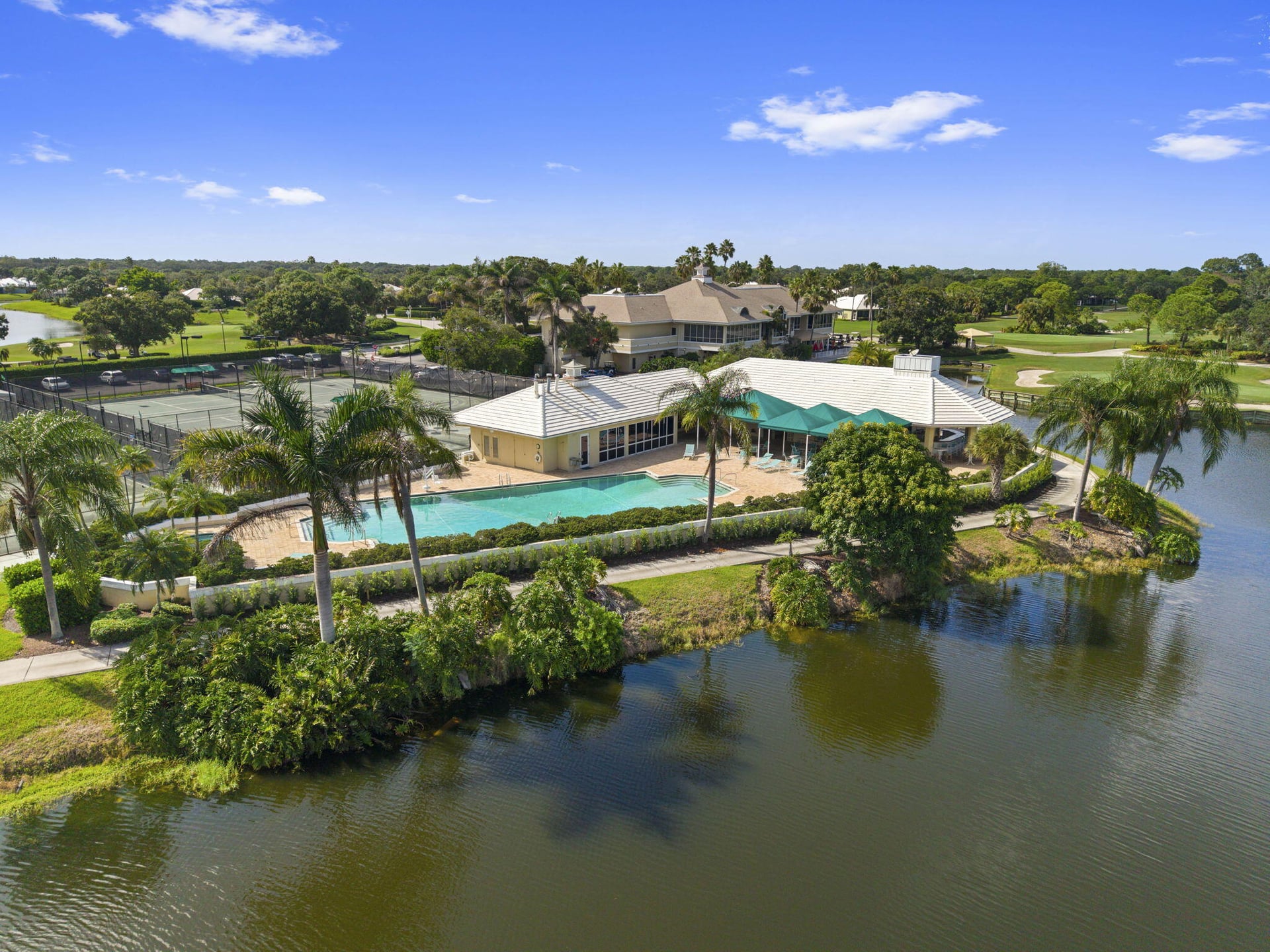Monarch Country Club Residence photo 23
