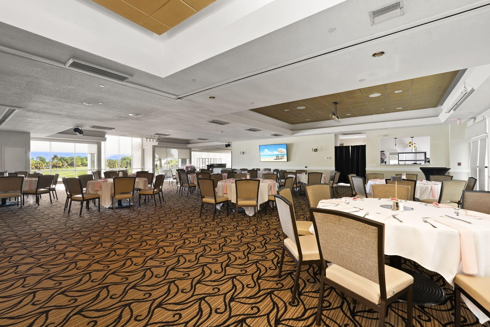 Monarch Country Club Residence photo 31
