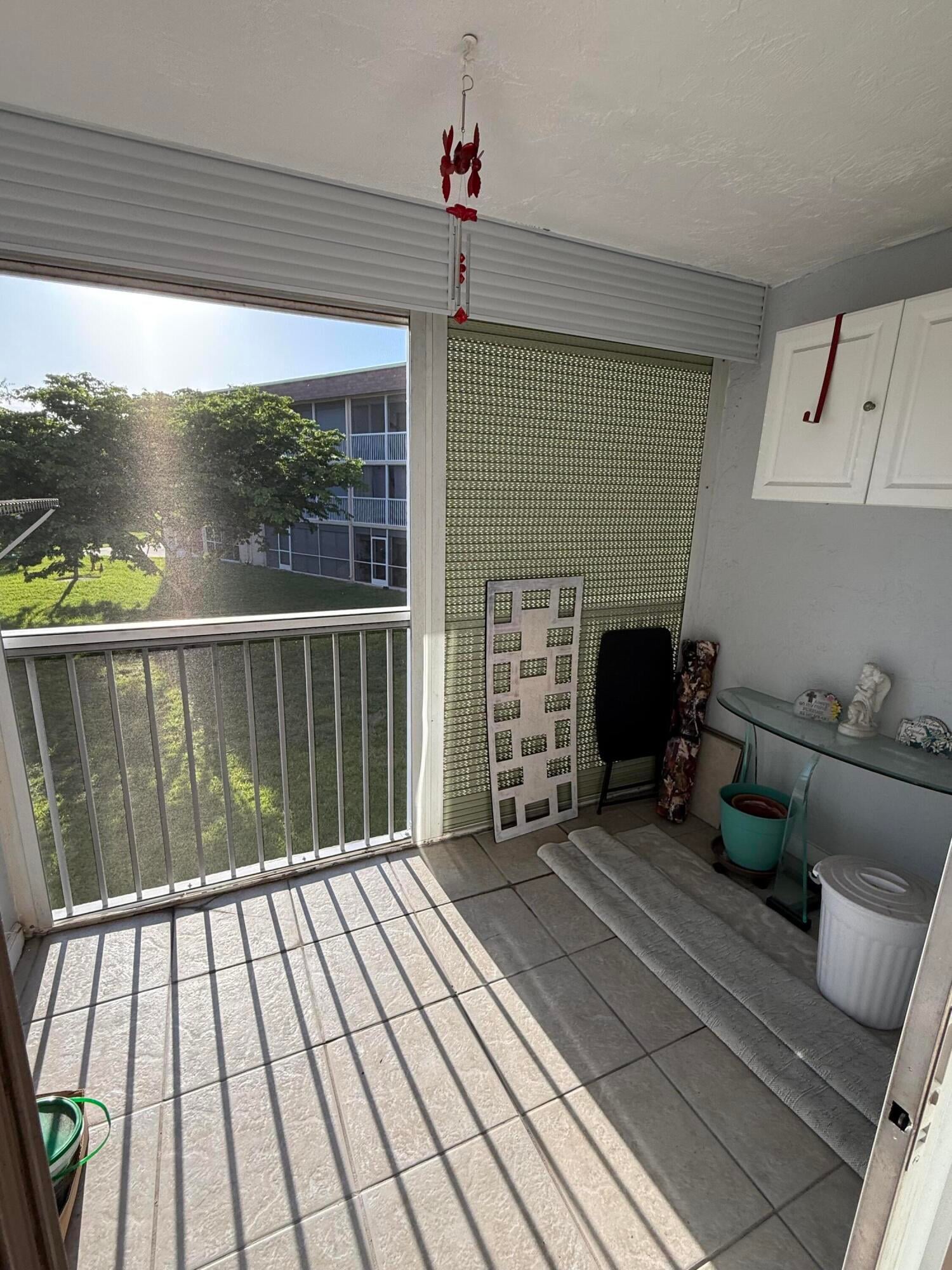 Unit 218 photo 9