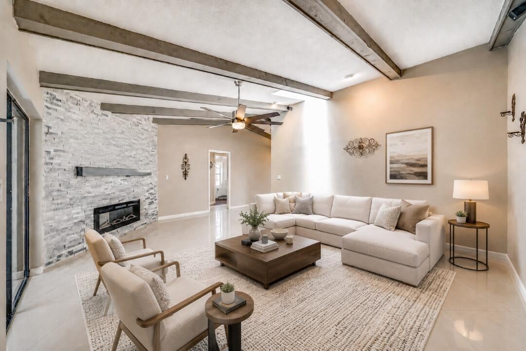 Residence photo 9