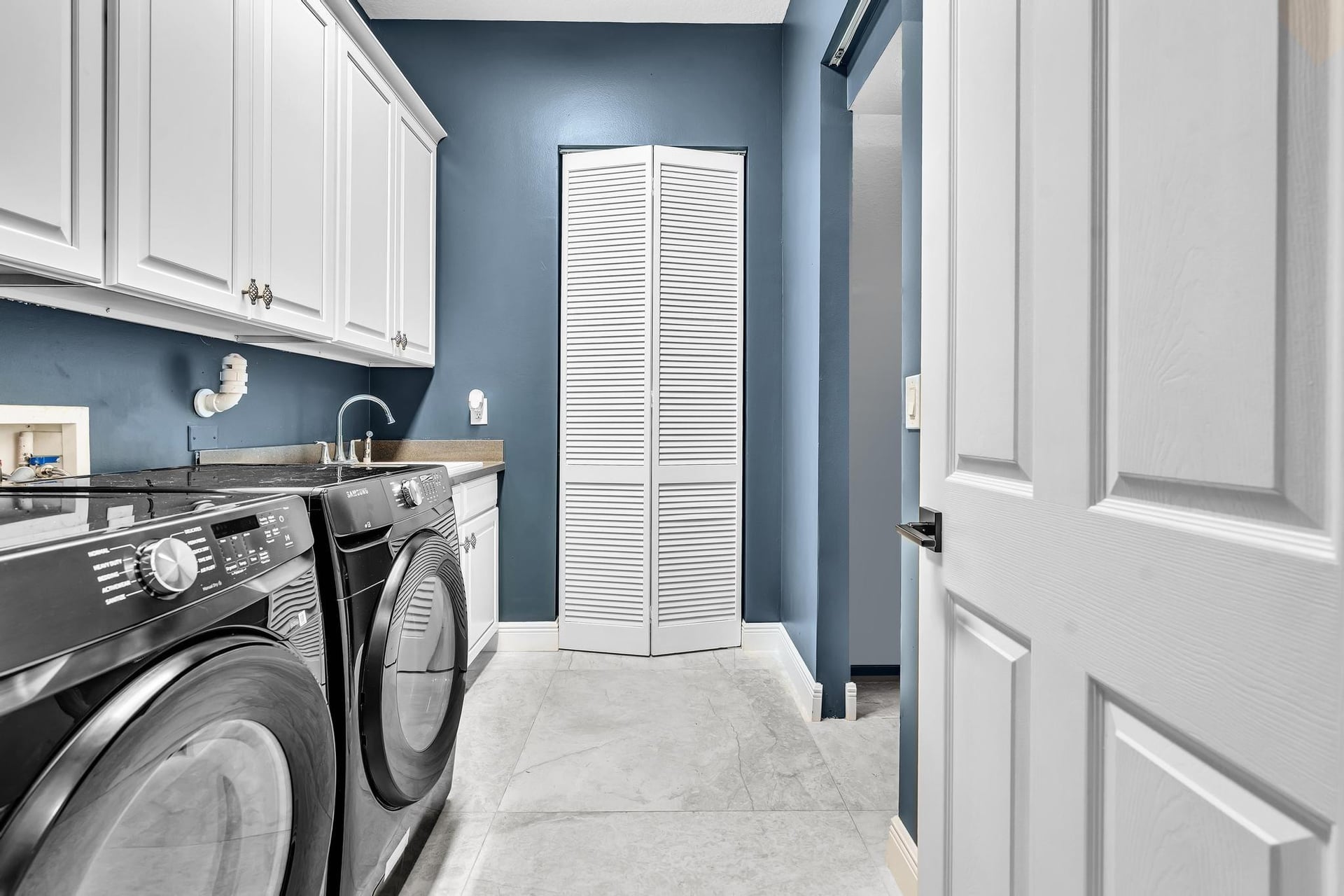 Residence photo 73
