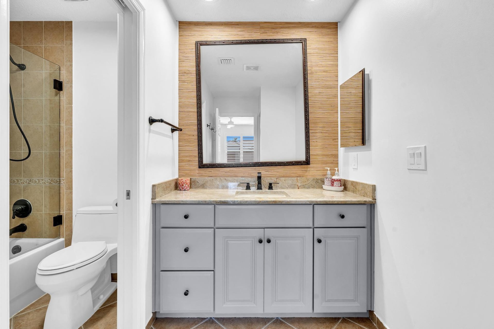Residence photo 81