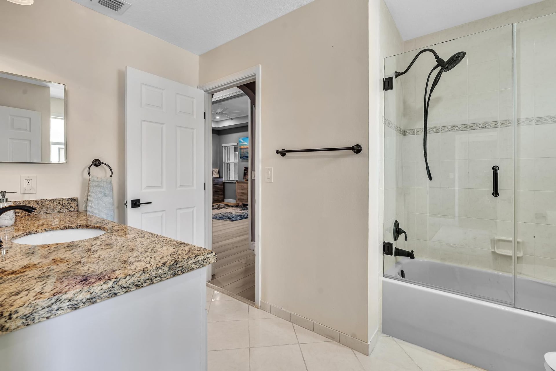 Residence photo 86