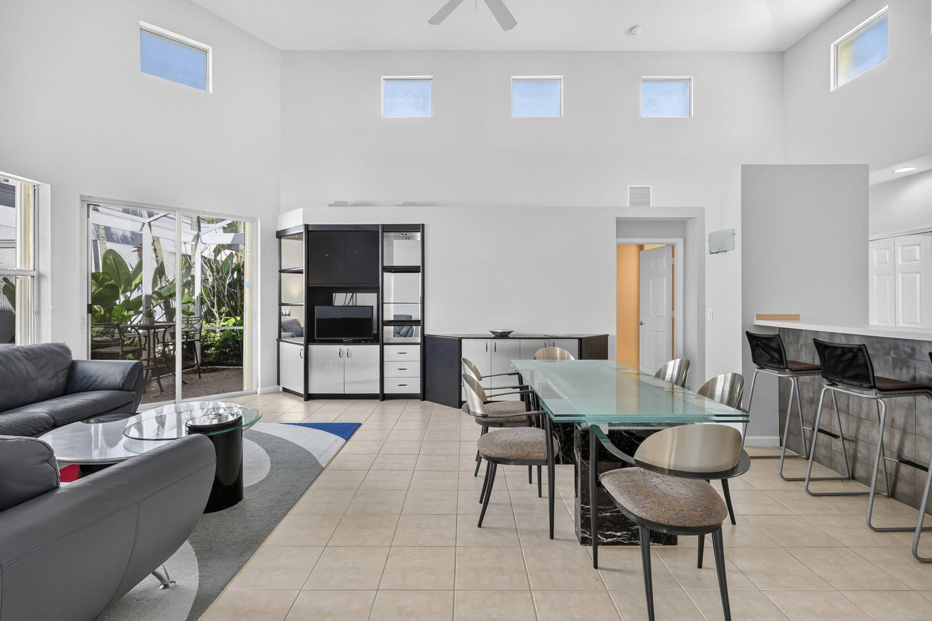  Residence photo 8