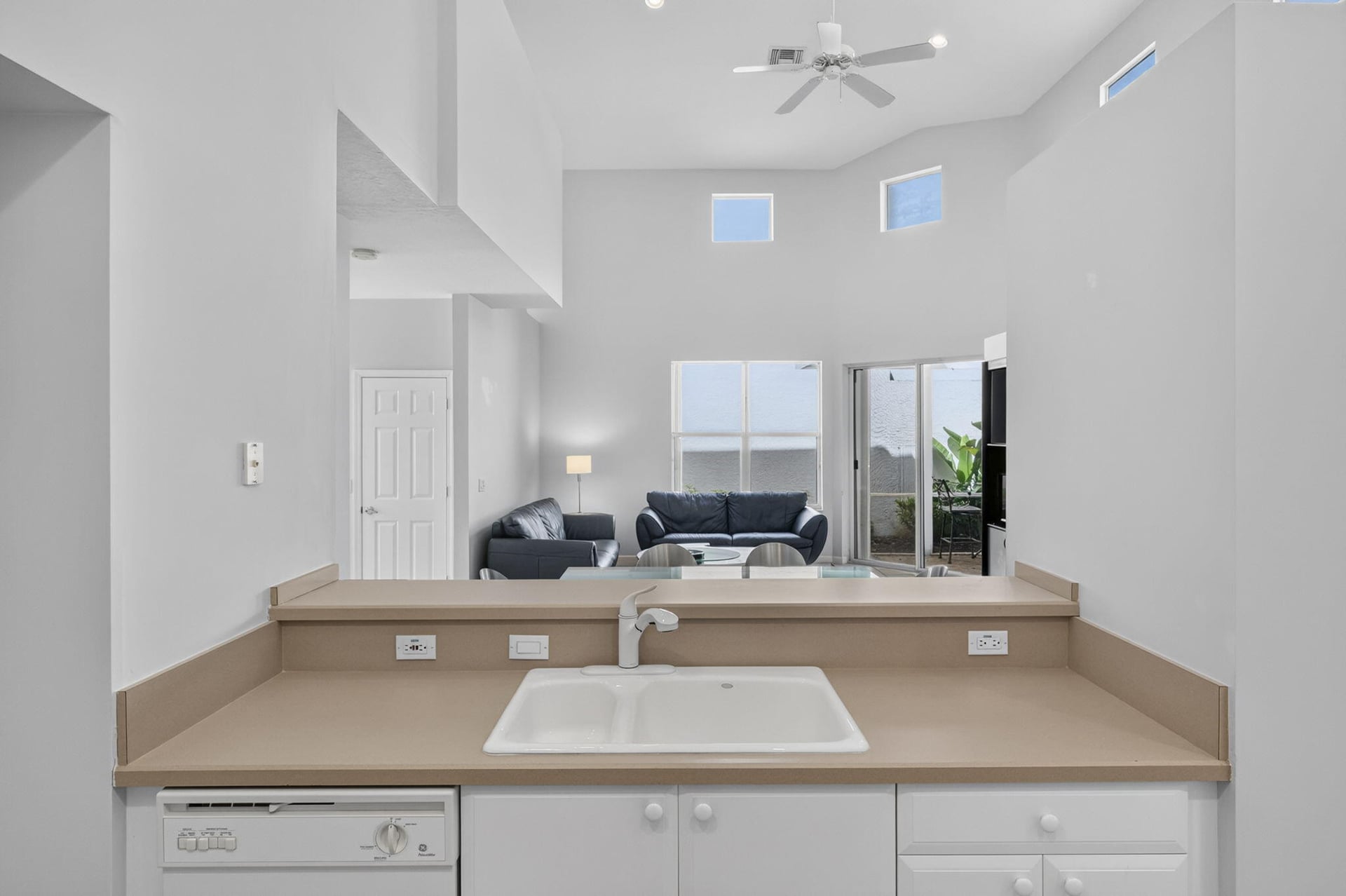  Residence photo 17