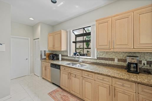  Residence photo 11