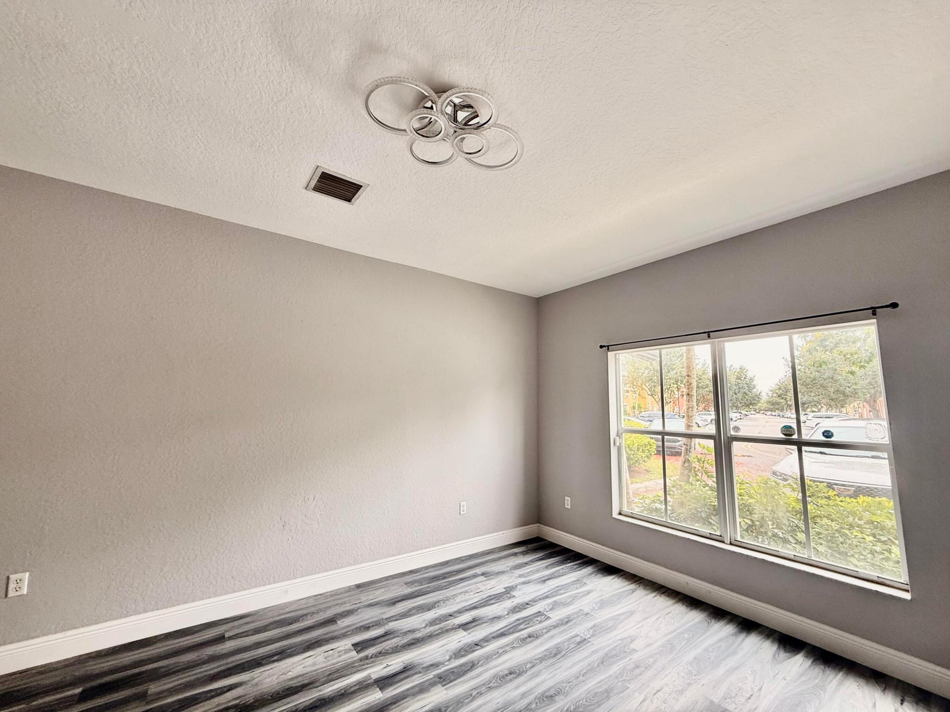  Residence photo 5