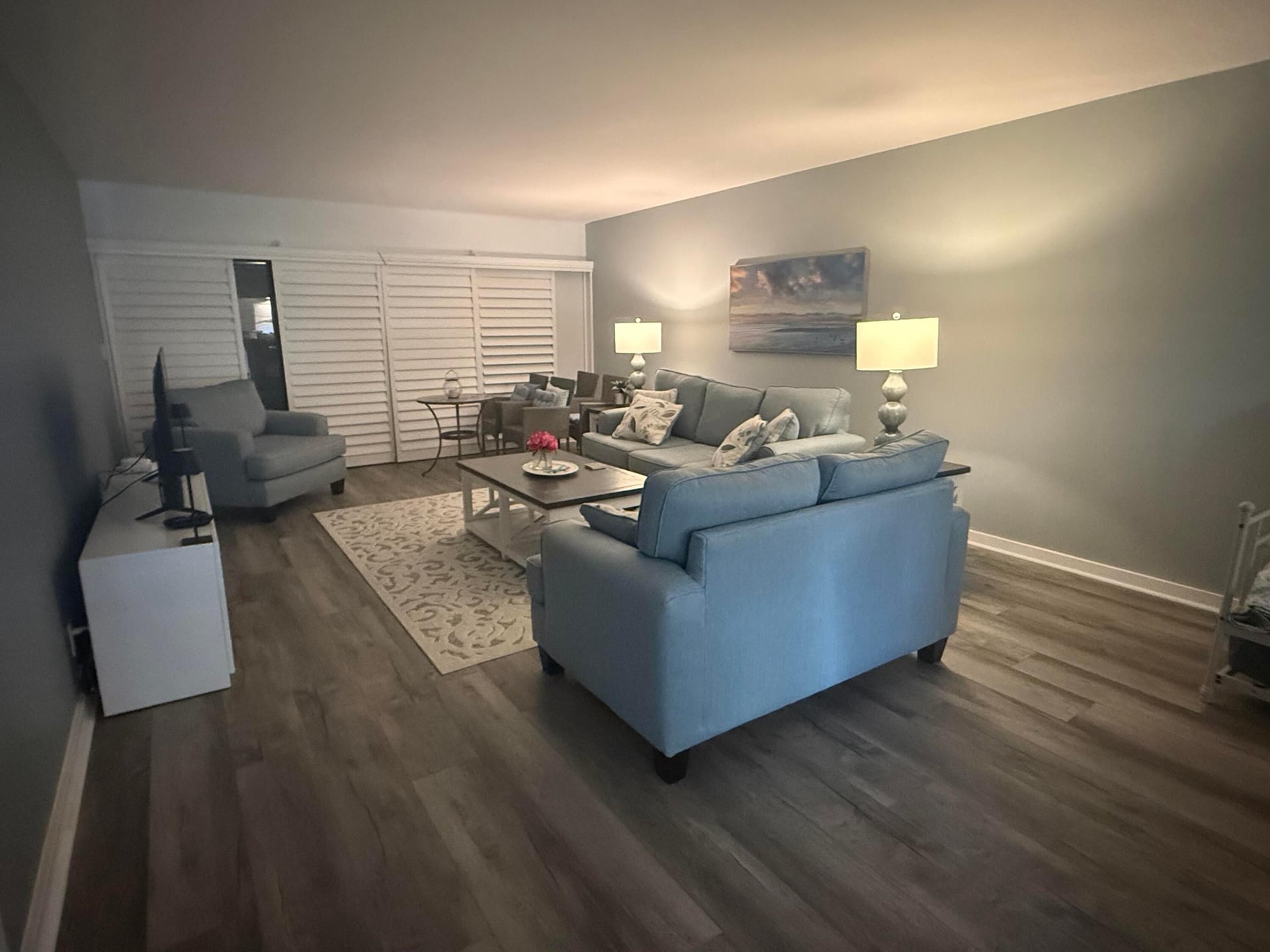 Unit 202D photo 2