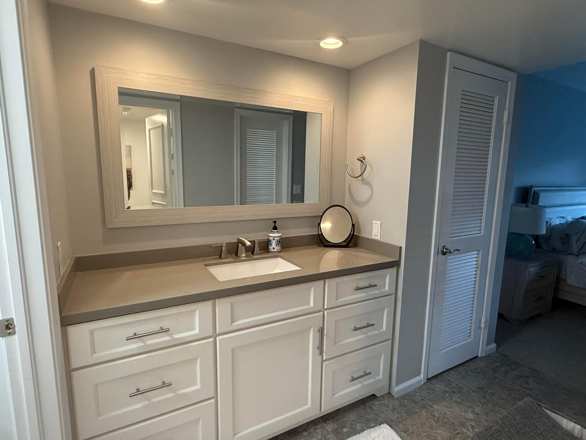 Unit 202D photo 11