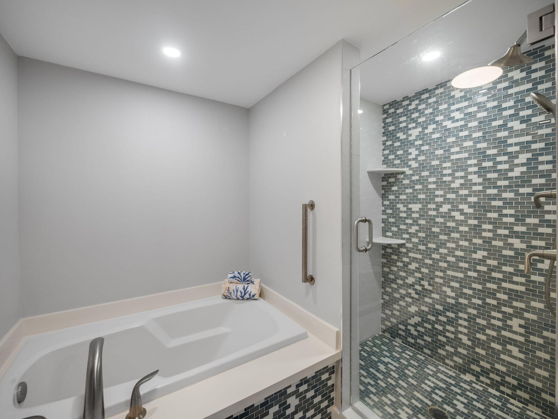 Singer Island Unit 1601 photo 13