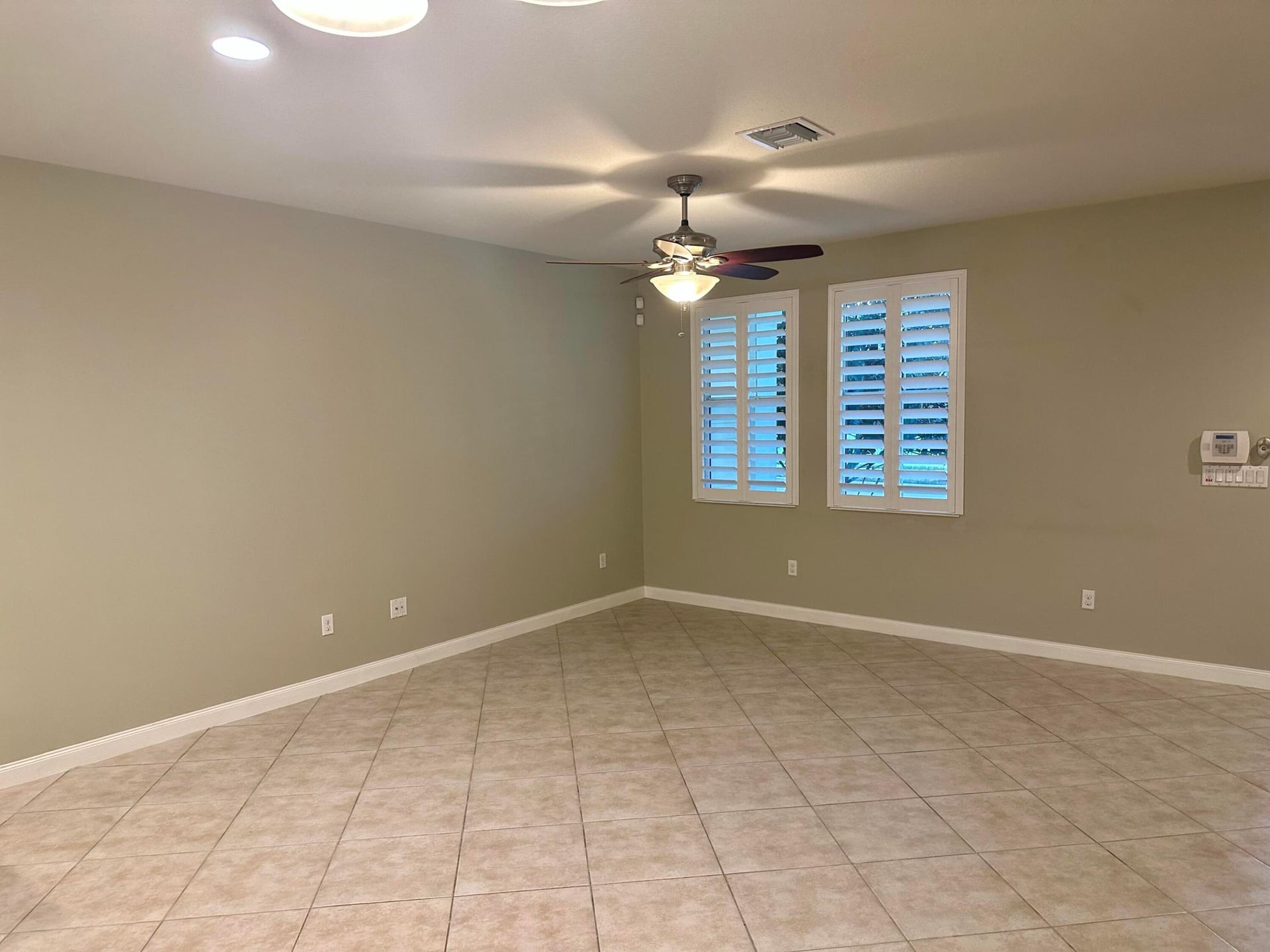 Mallory Creek Abacoa Residence photo 8