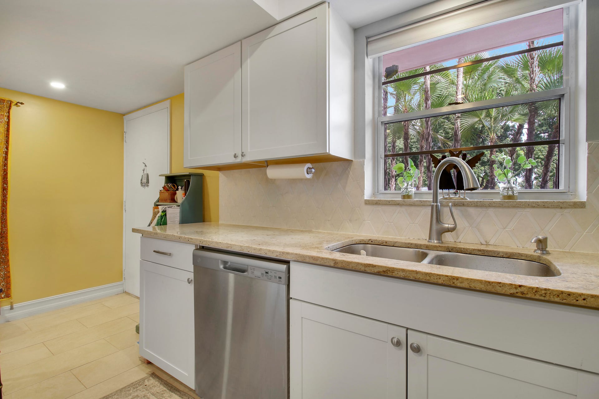 Unit 13-123 photo 3