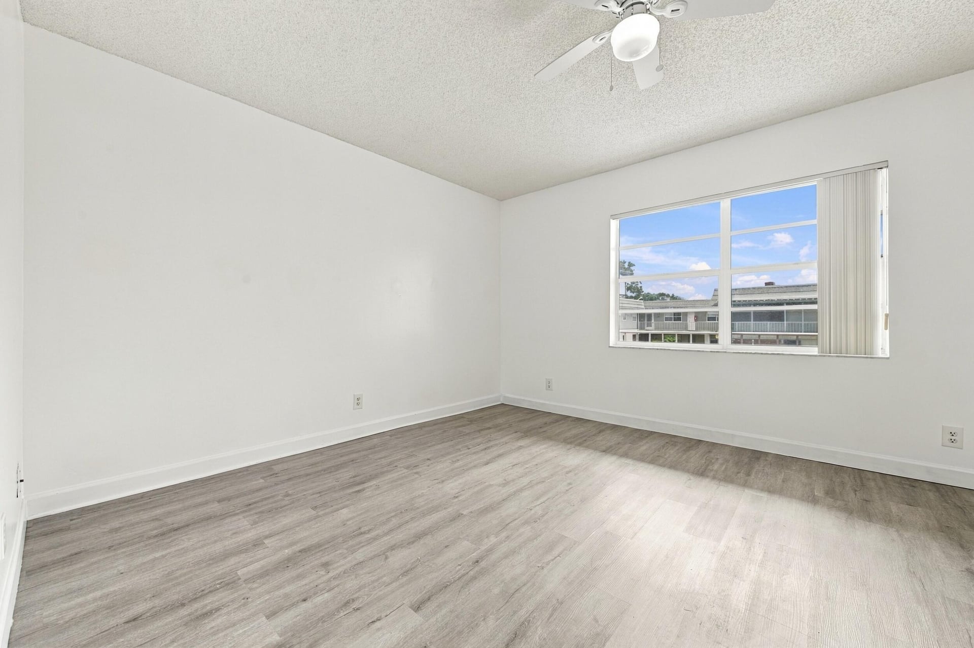 Residence photo 10