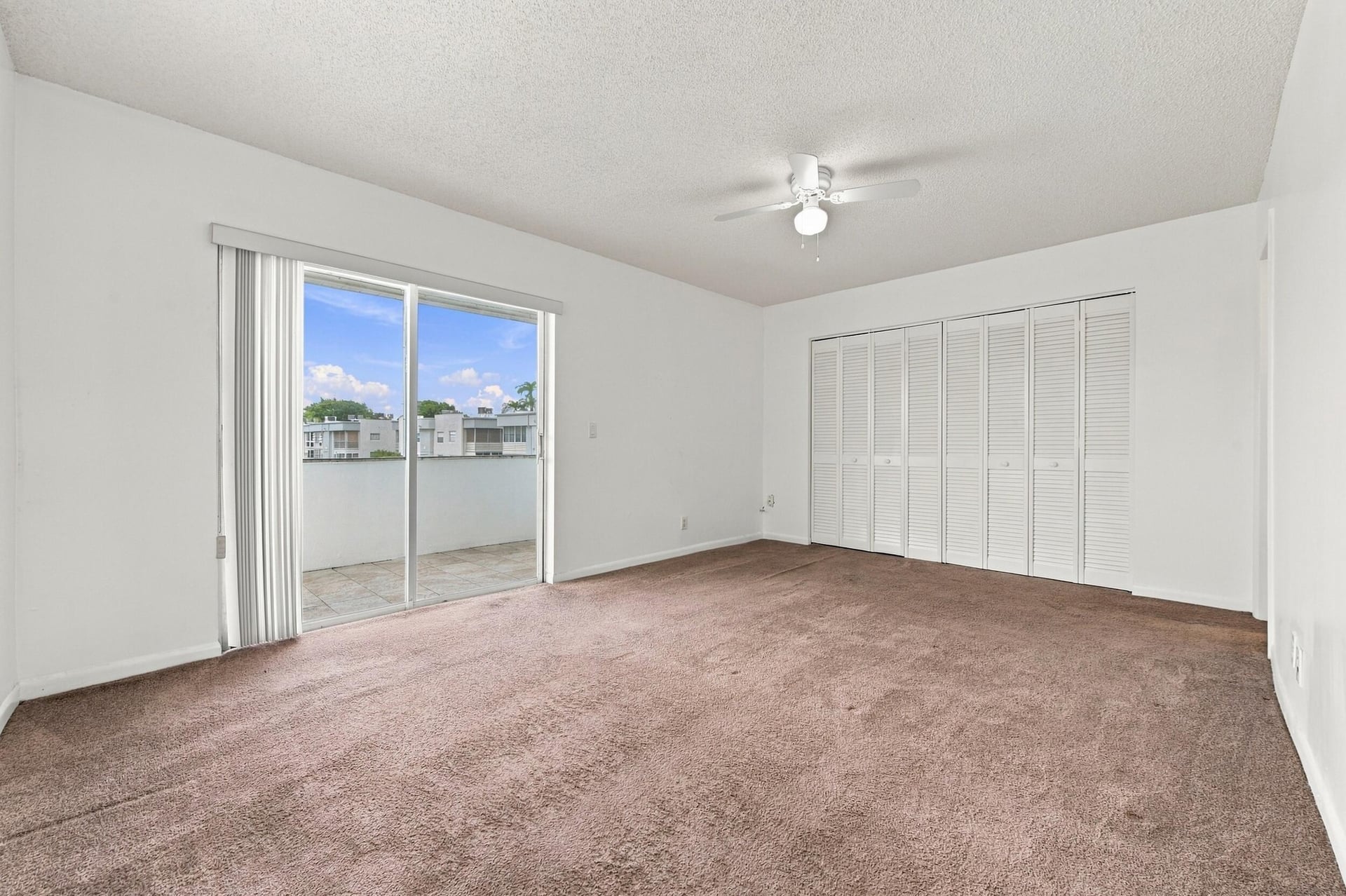 Residence photo 22
