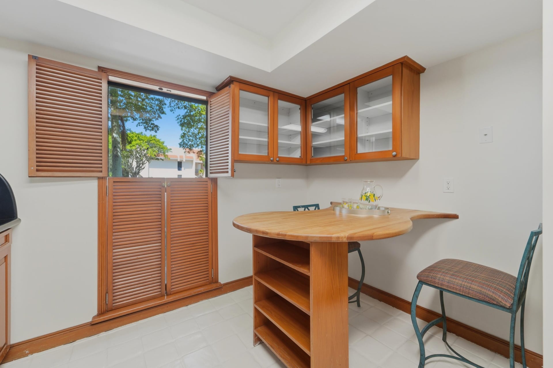Unit 103 photo 5