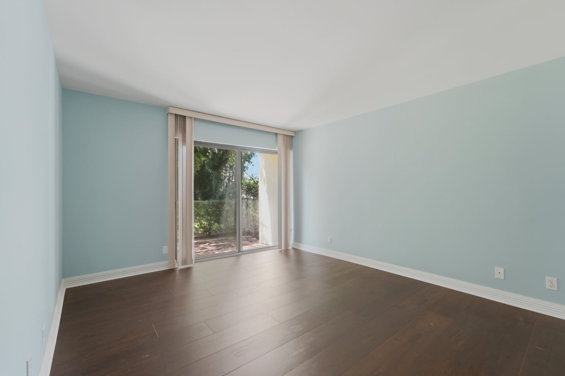 Unit 103 photo 15