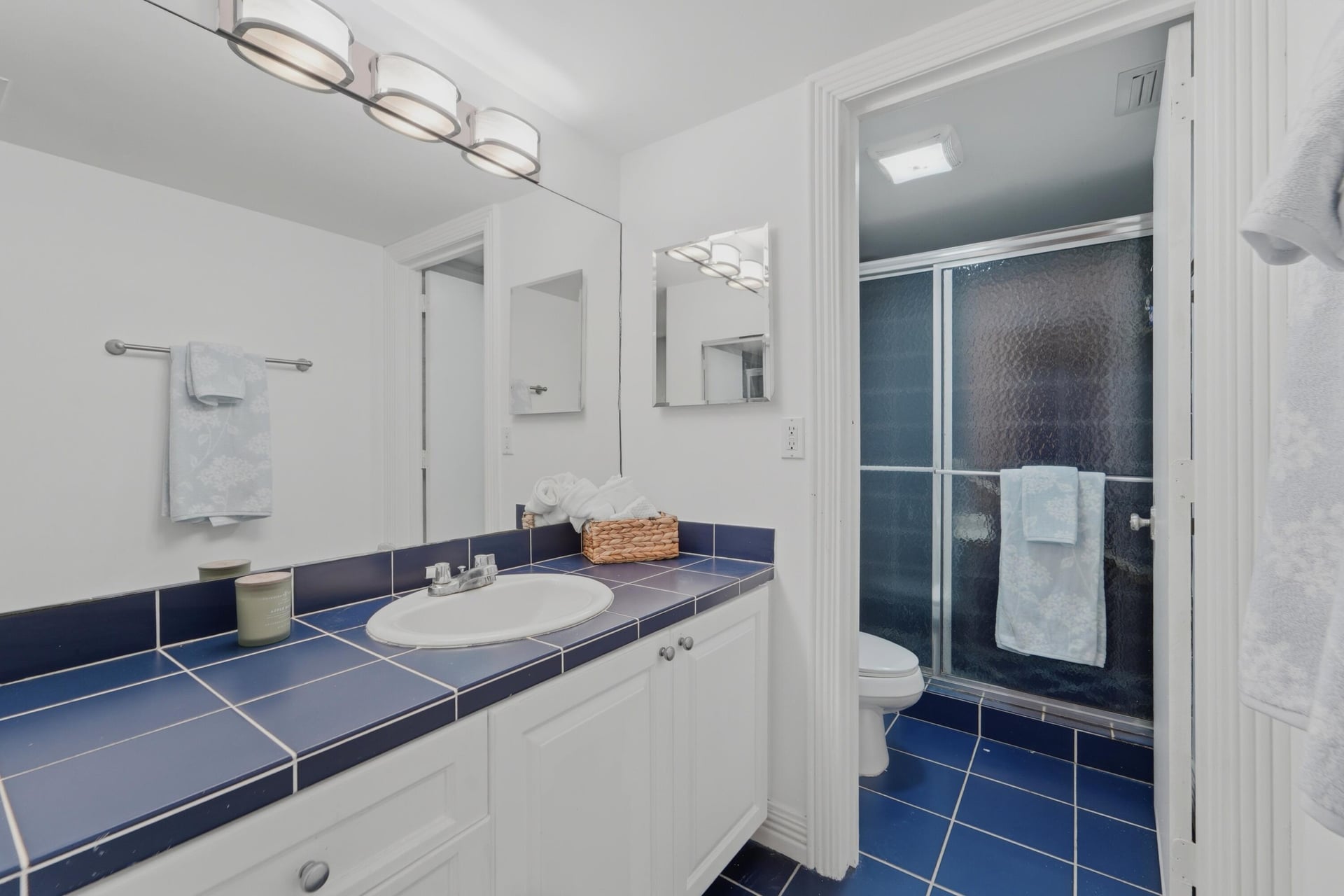 Unit 103 photo 17