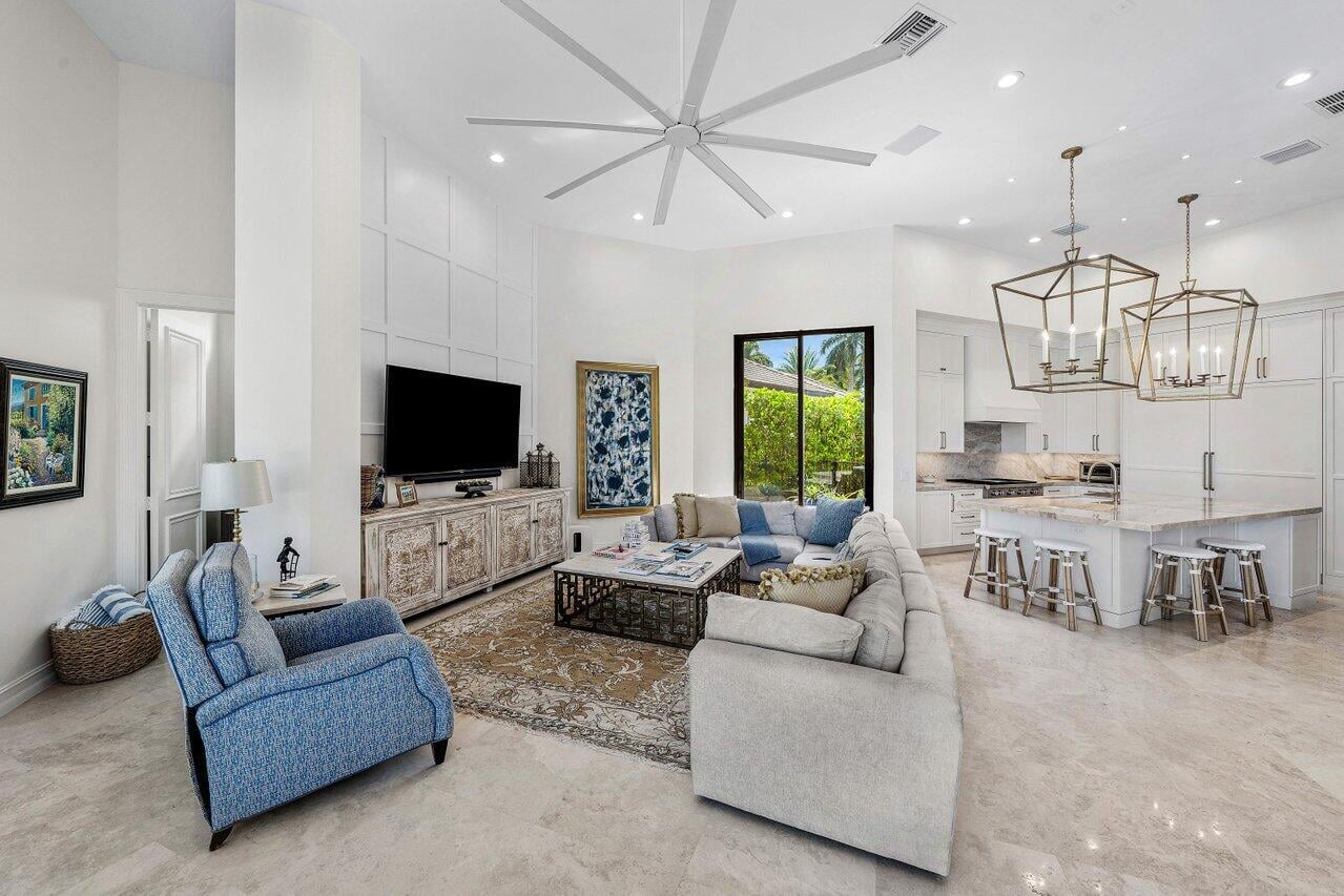 Woodfield Country Club Residence photo 16