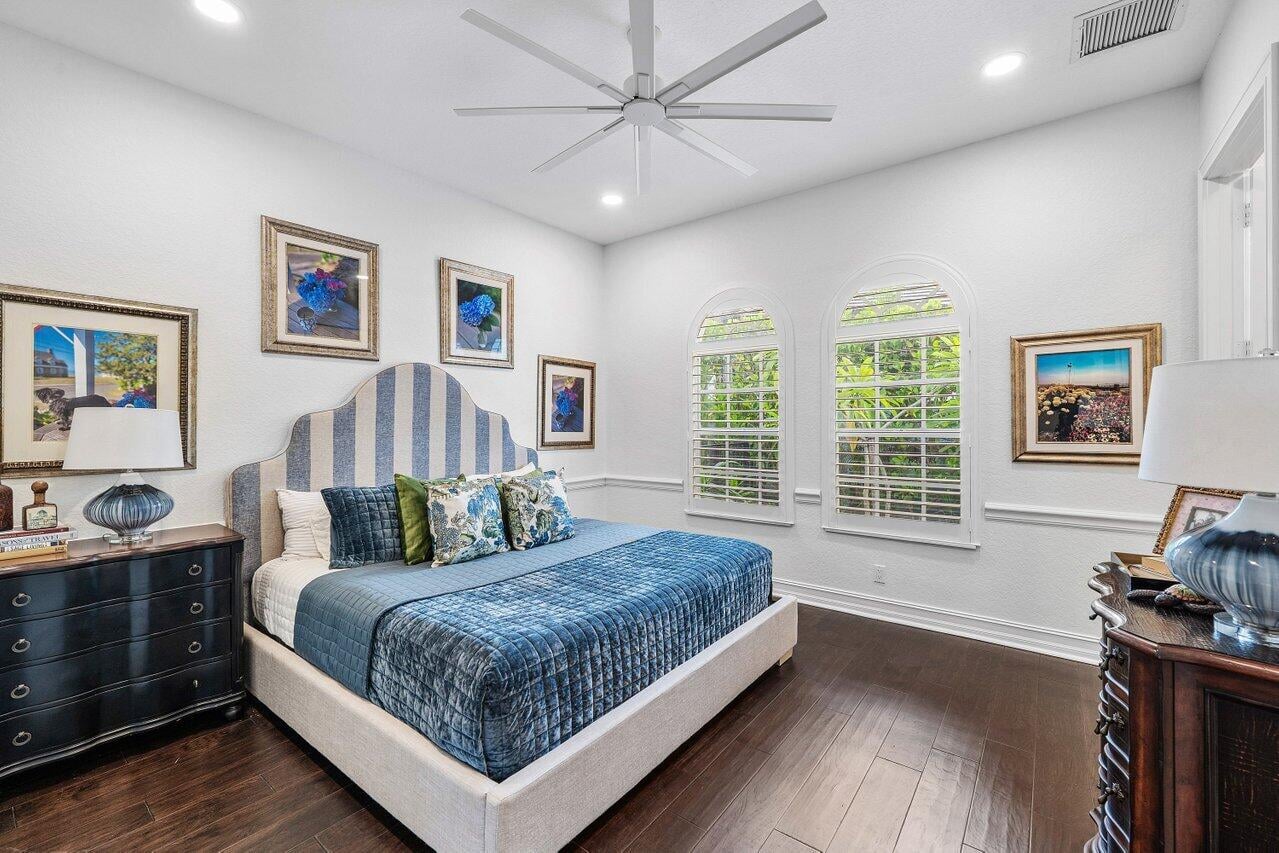 Woodfield Country Club Residence photo 24