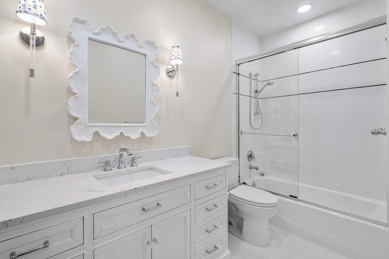 Woodfield Country Club Residence photo 28